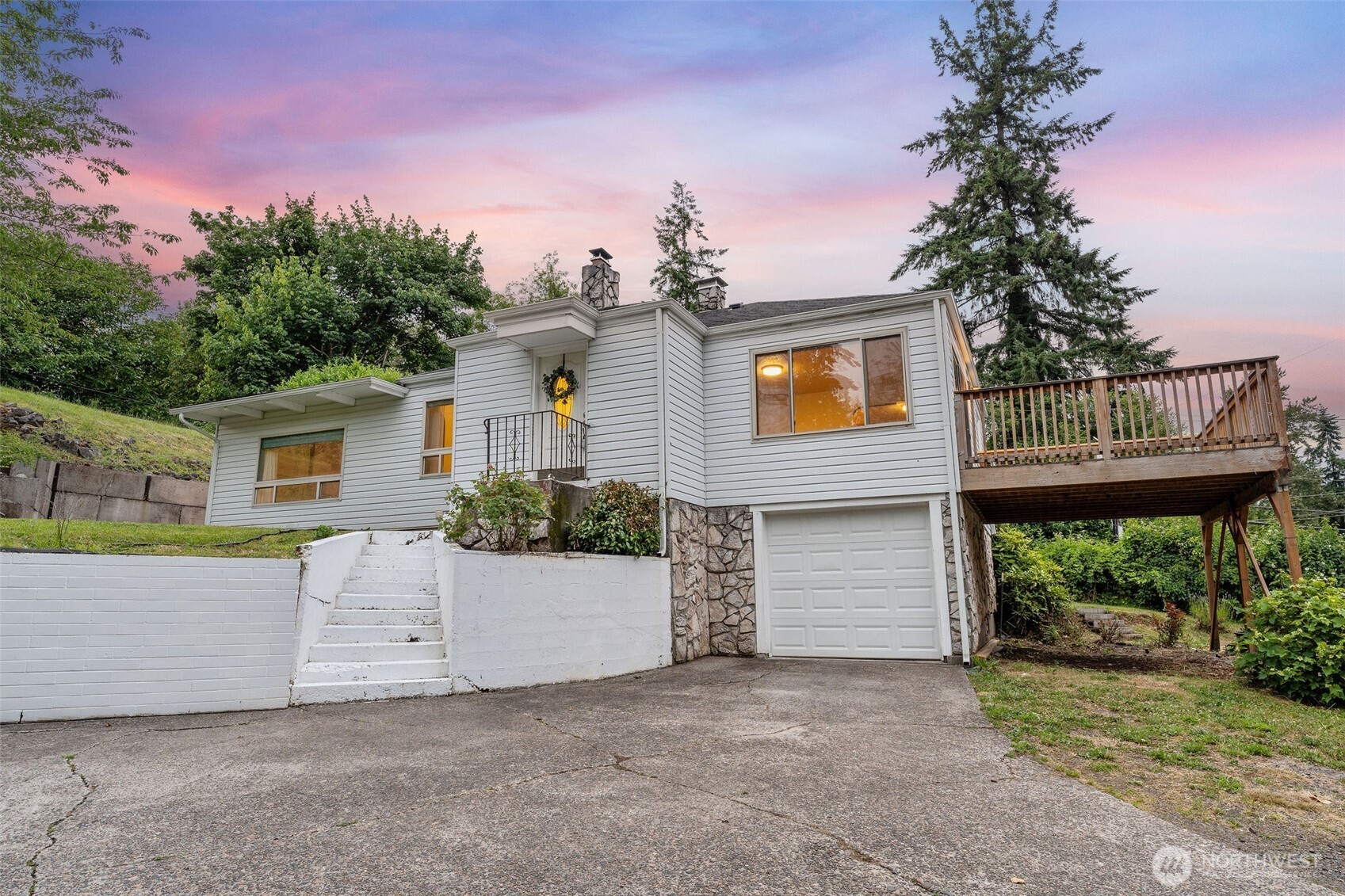 123 Scenic View Drive Property Photo 1