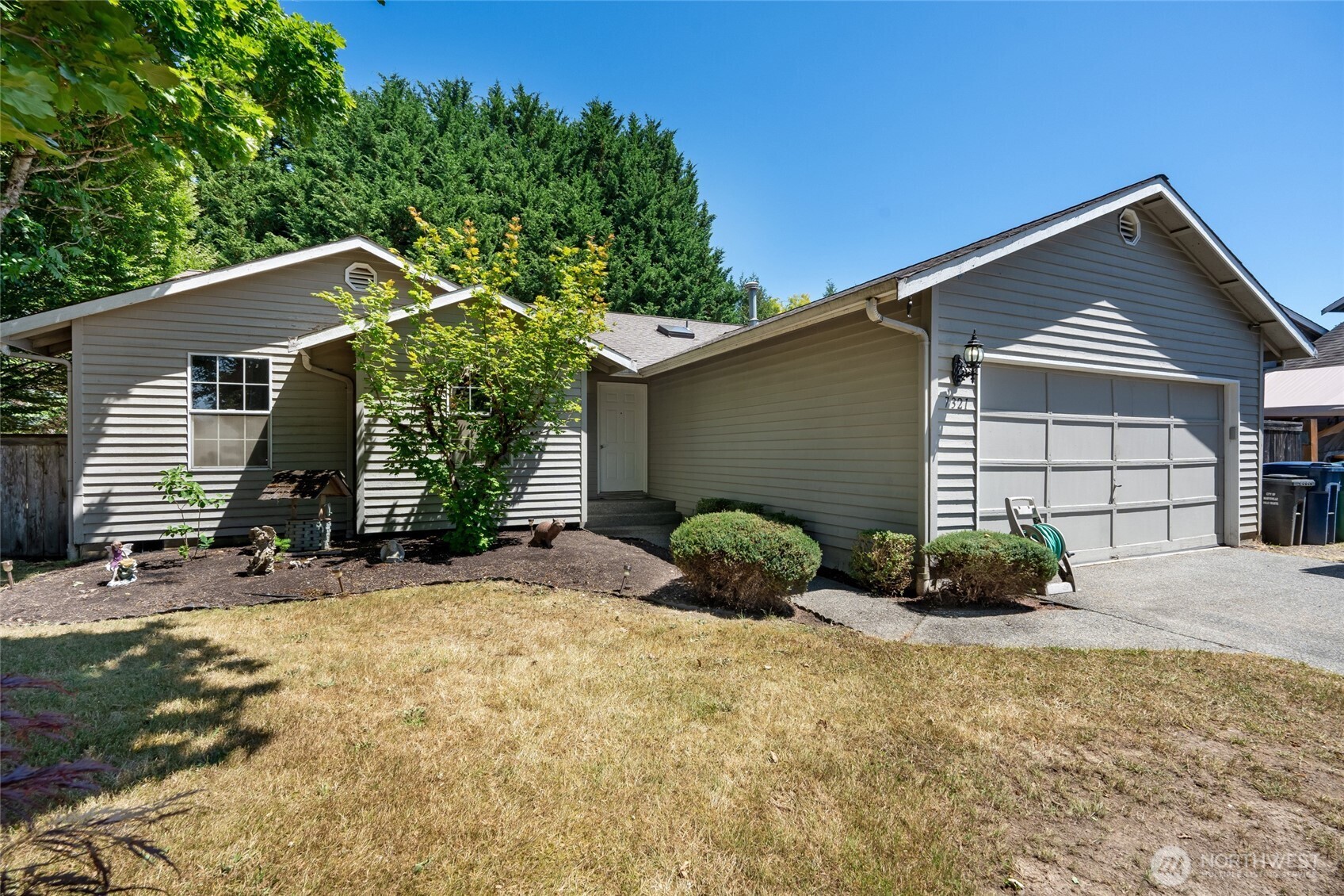 7321 73rd Drive Property Photo 1