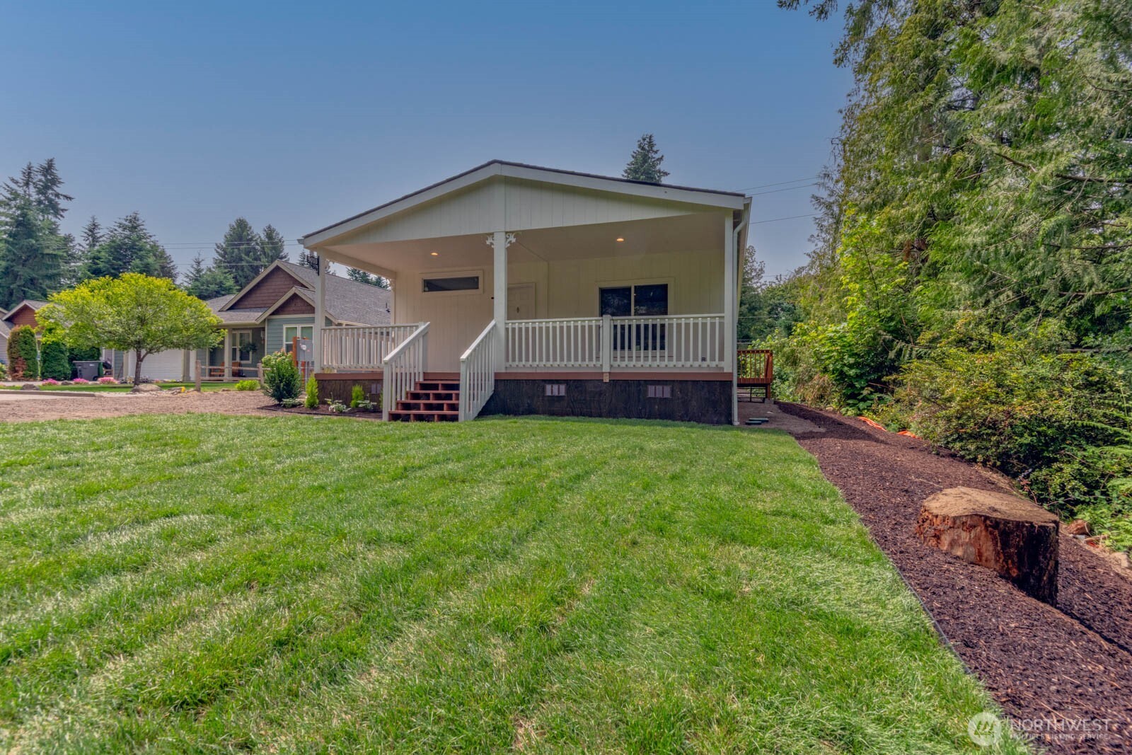9010 Denise Place Property Photo 1