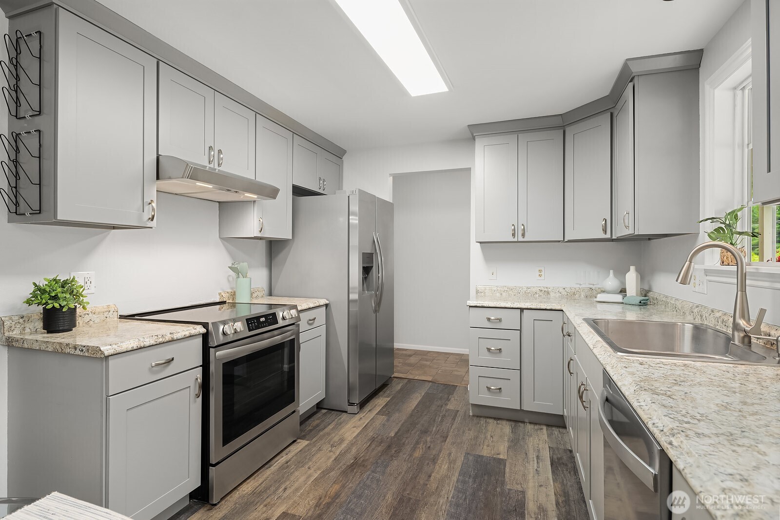 4952 Milwaukee Avenue Property Photo 4