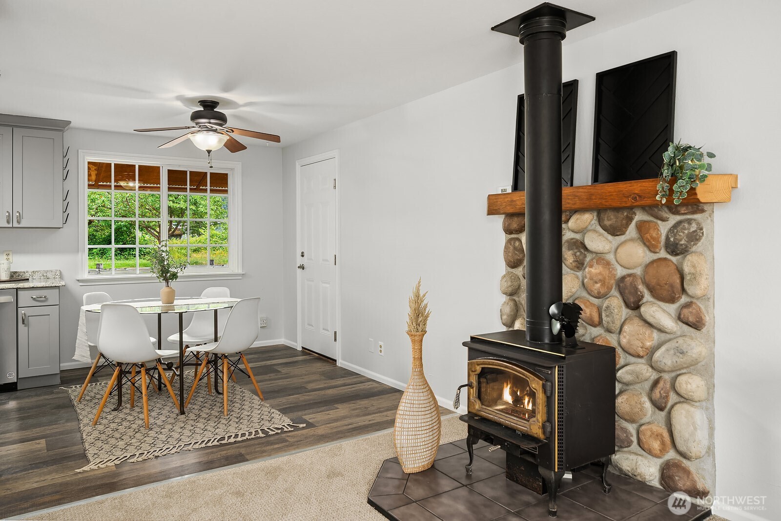 4952 Milwaukee Avenue Property Photo 12