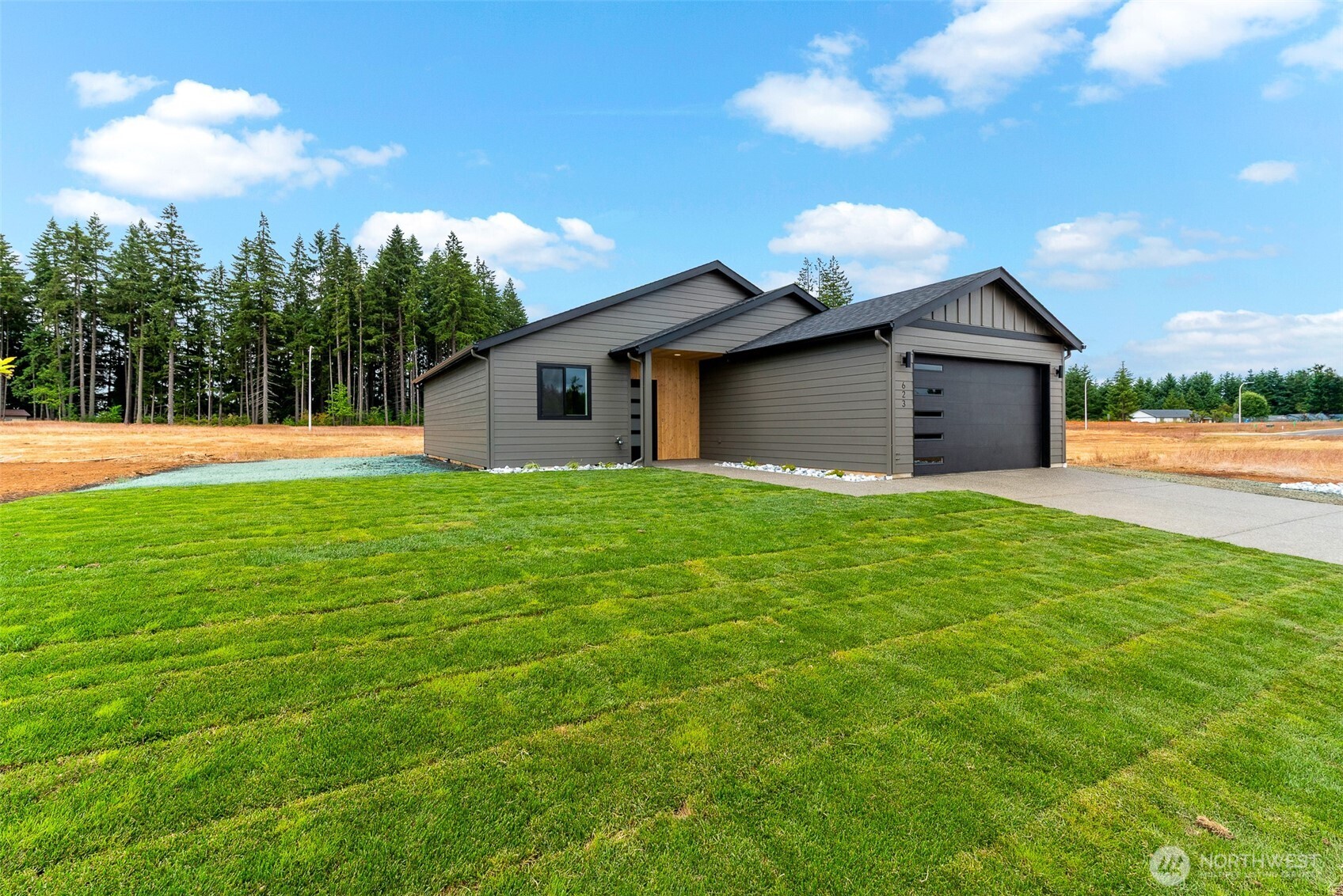 623 Vertex Street Property Photo 1