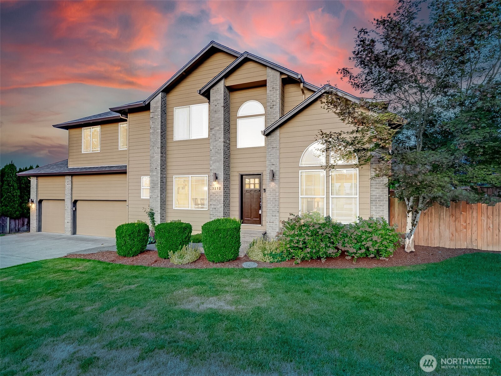 3212 Nw Sierra Drive Property Photo 1