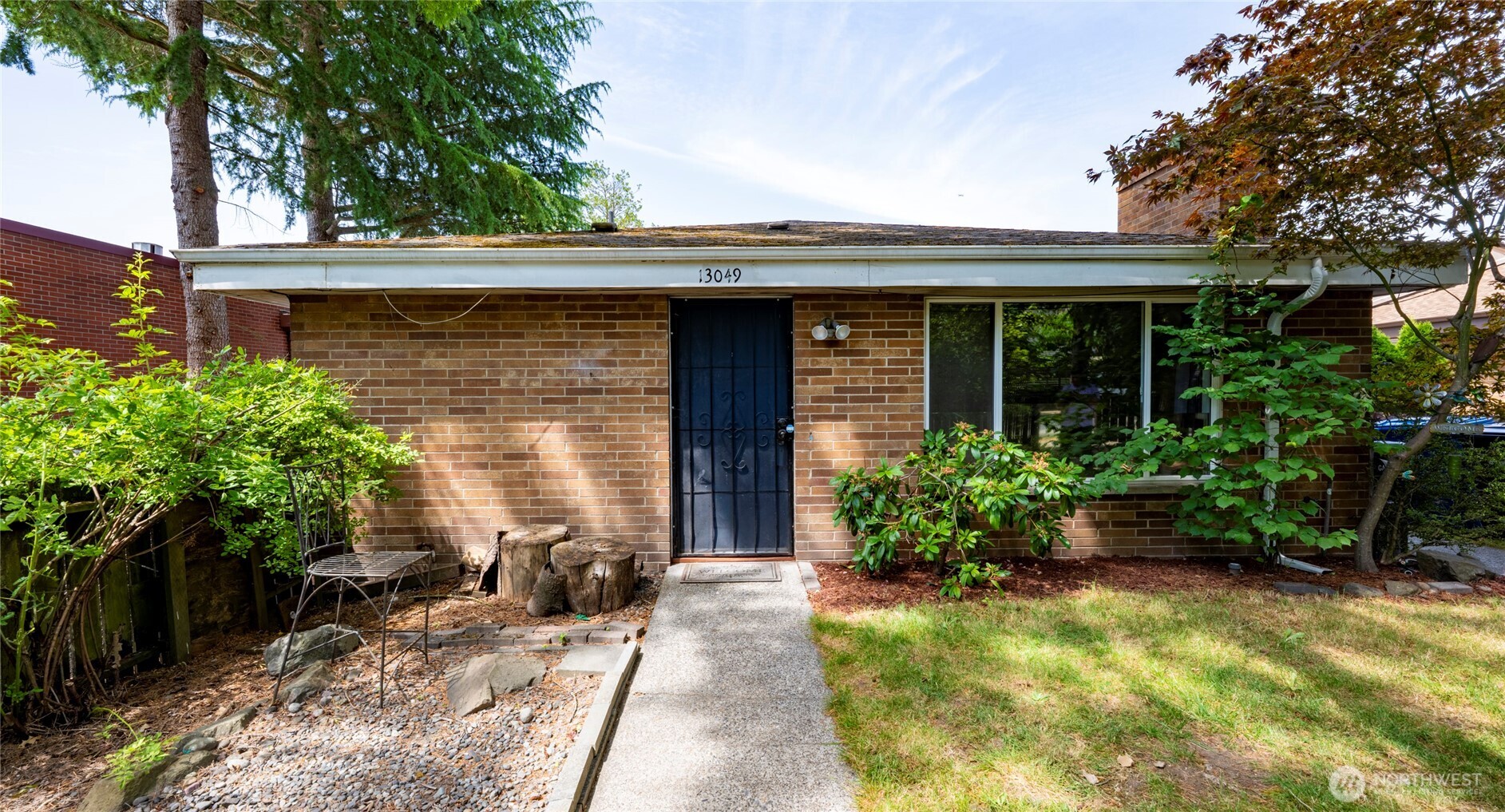 13049 35th Avenue Property Photo 1