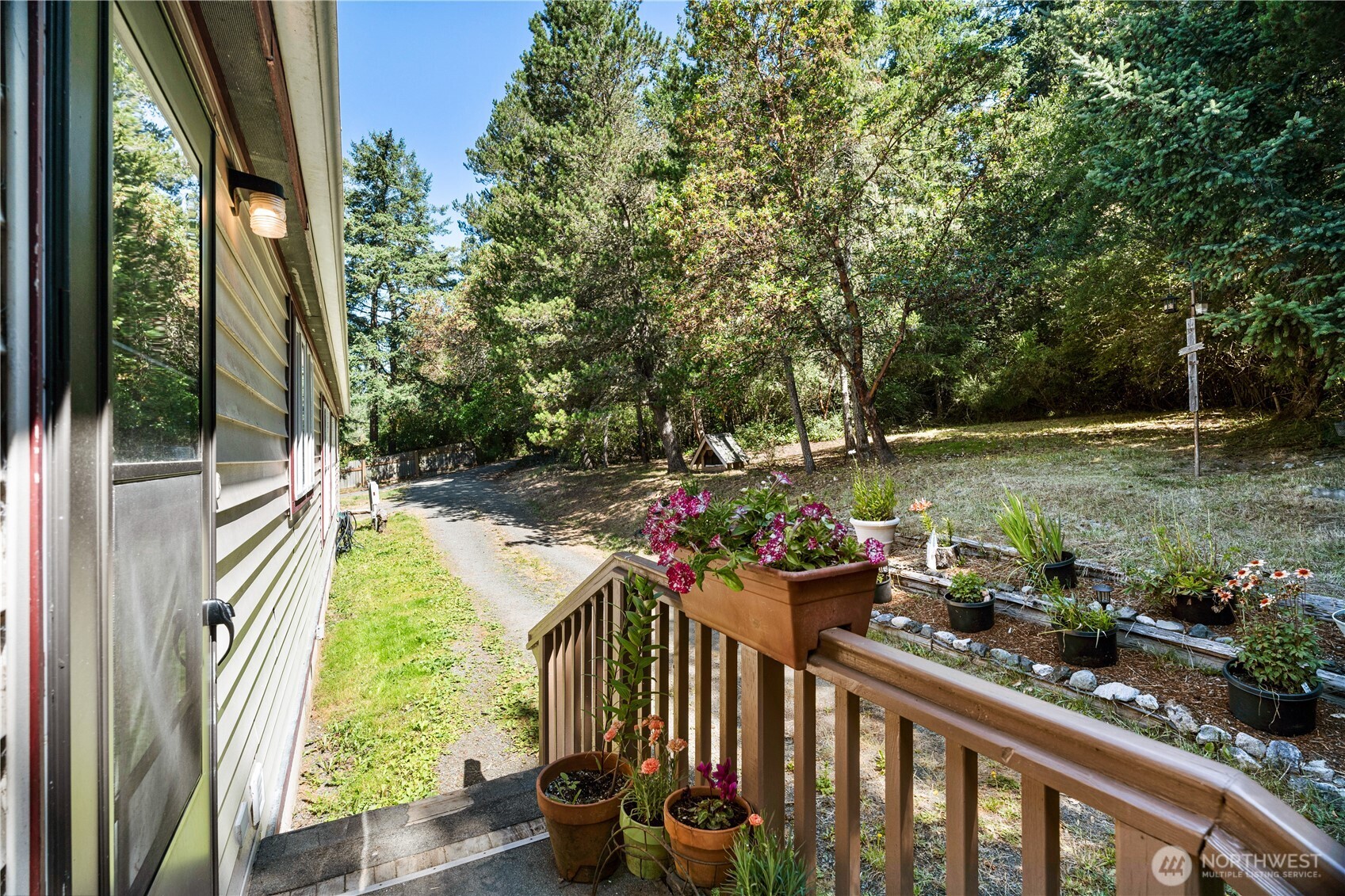 301 Salmonberry Lane Property Photo 3