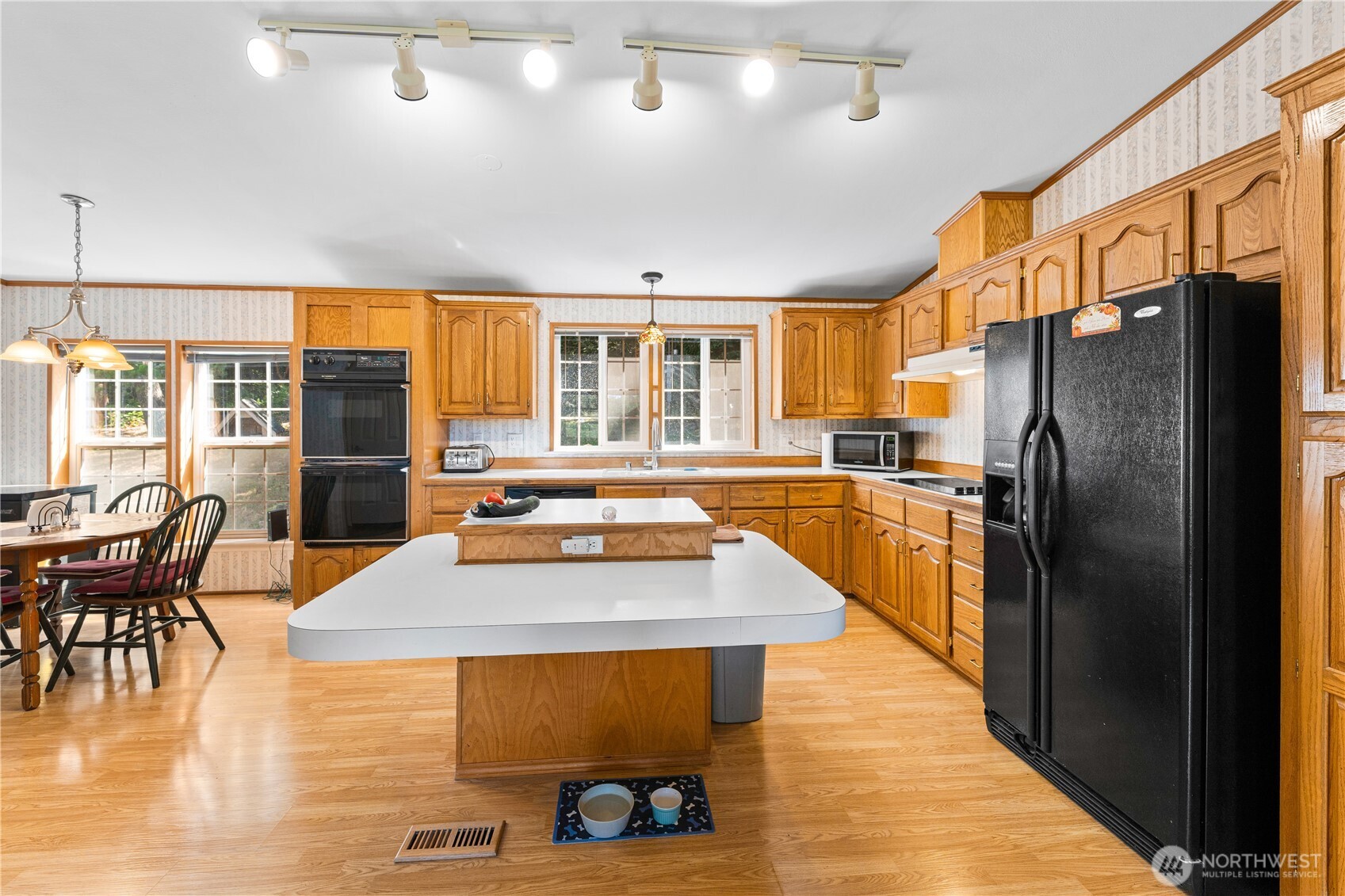 301 Salmonberry Lane Property Photo 10