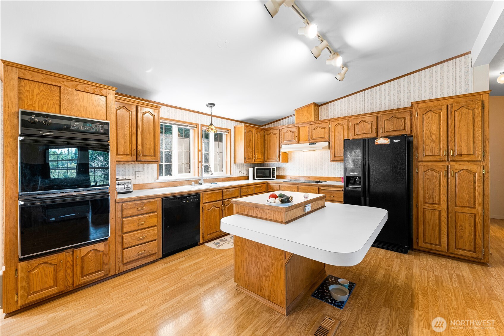 301 Salmonberry Lane Property Photo 11