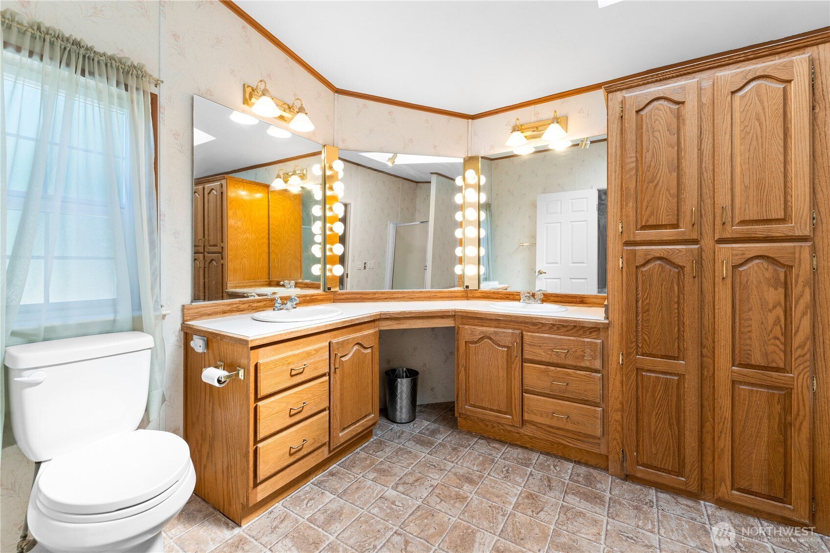 301 Salmonberry Lane Property Photo 19