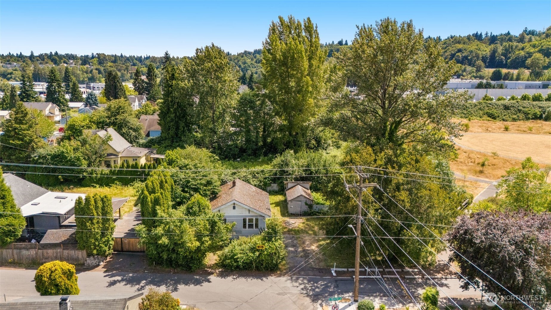 565 S Director Property Photo 2