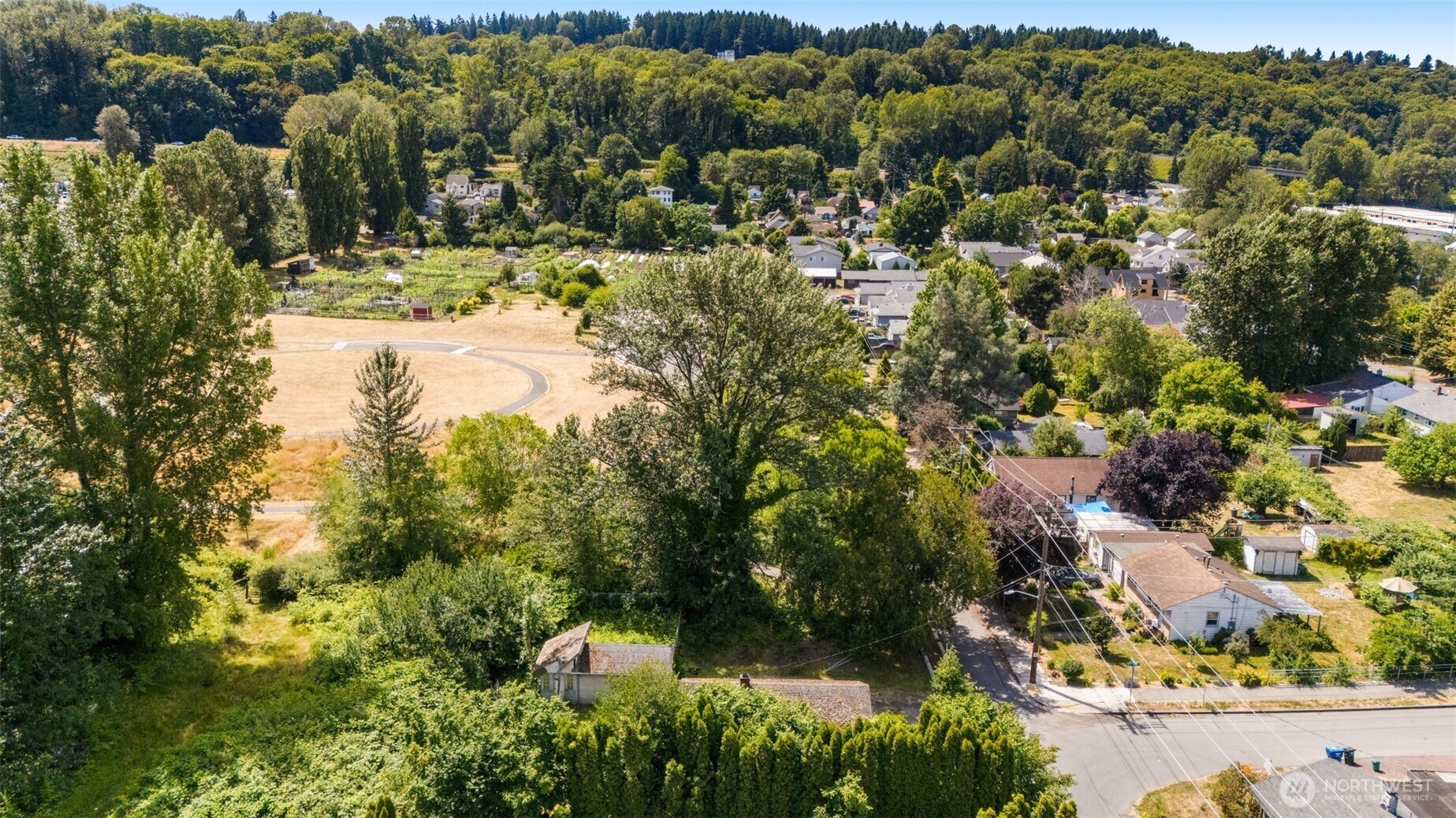 565 S Director Property Photo 4