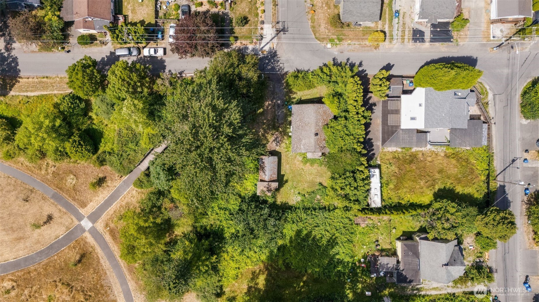 565 S Director Property Photo 11
