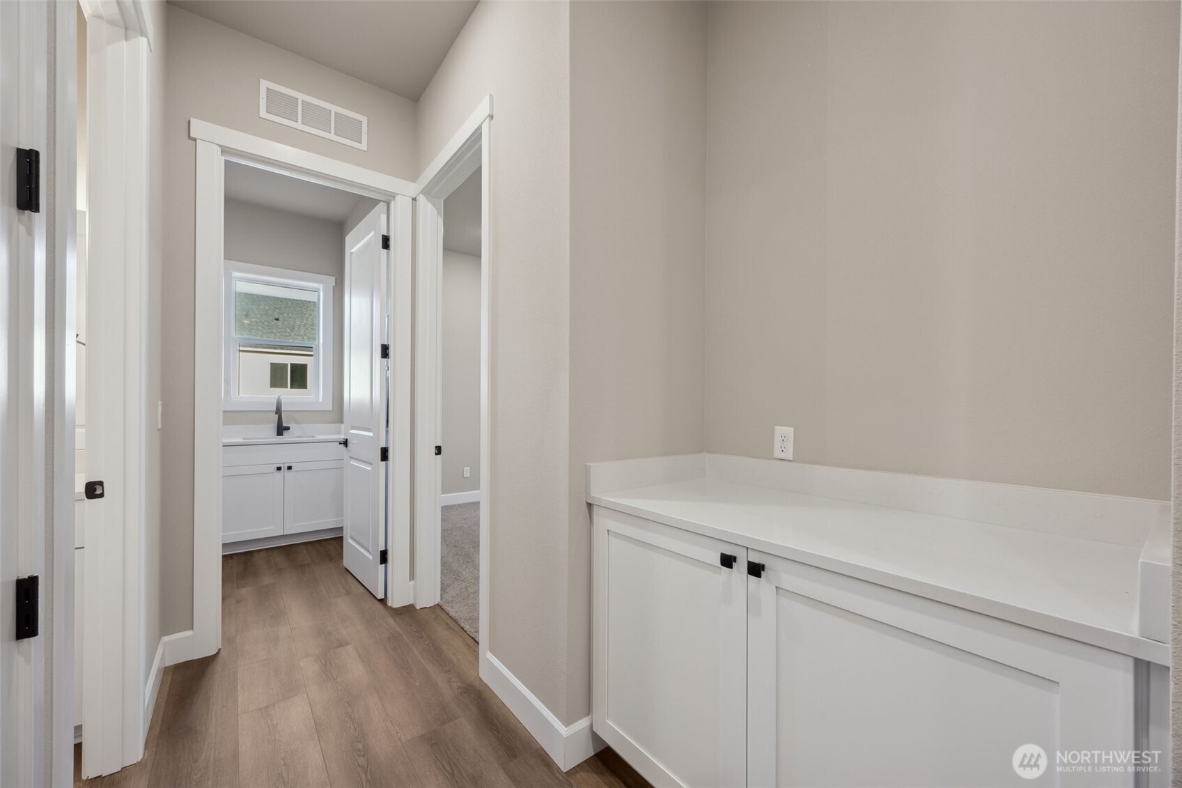 13620 100th Street 211 Property Photo 13