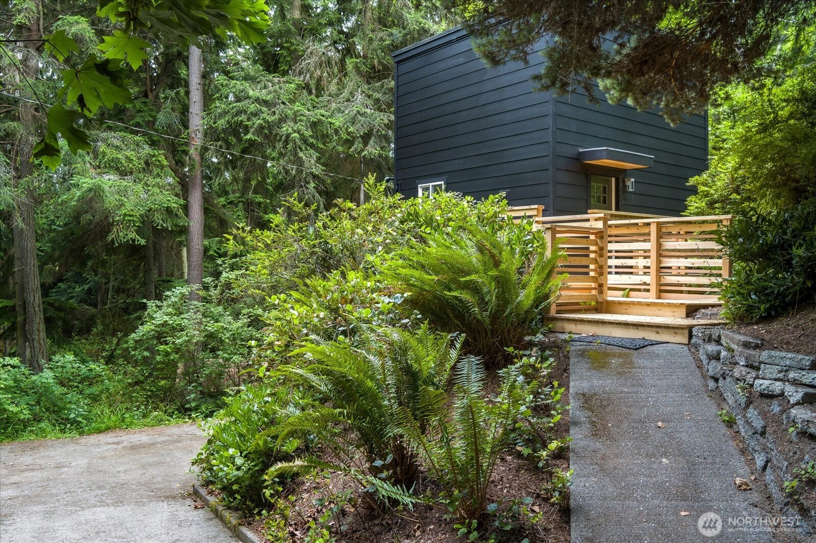 8038 Island Court Property Photo 1