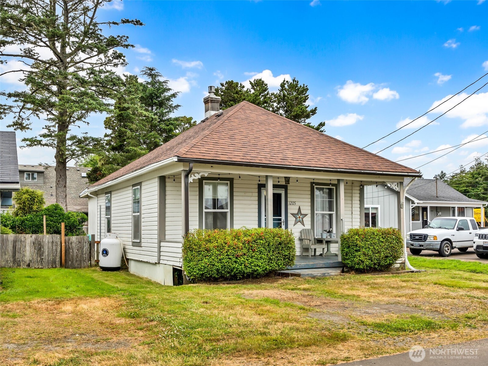 1205 49th Street Property Photo 2