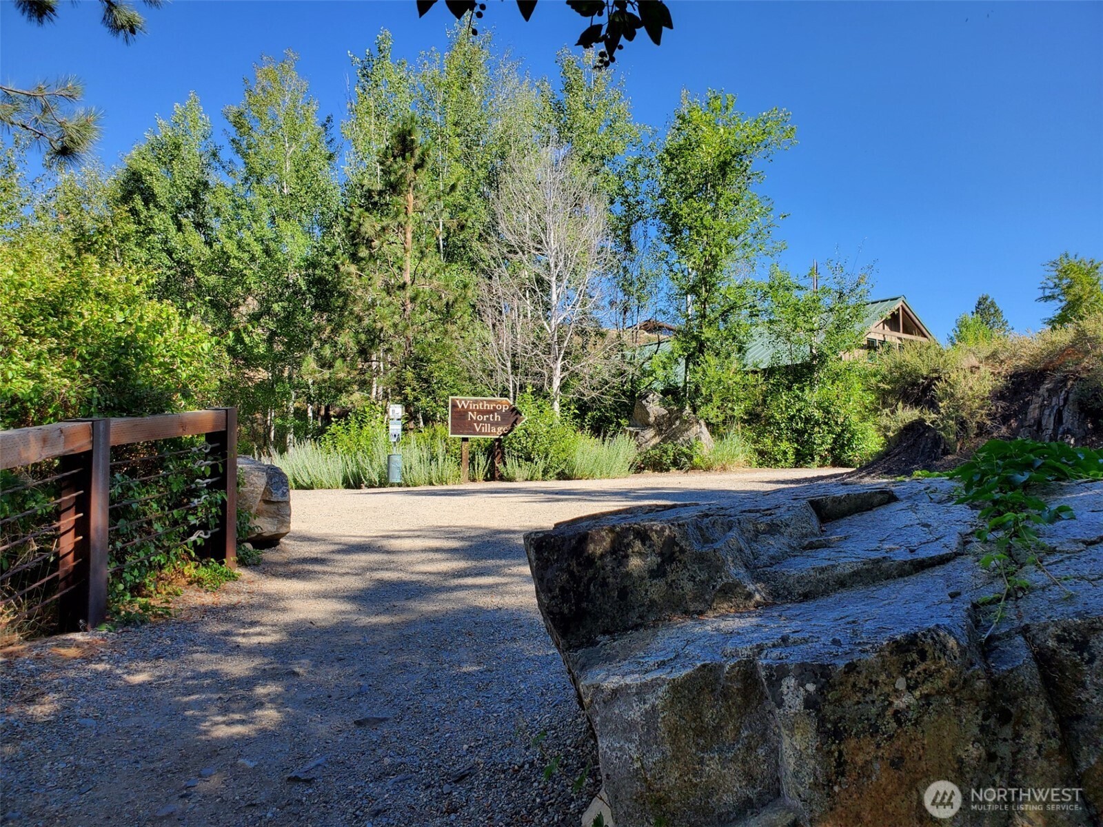 615 Pine Loop Property Photo 1