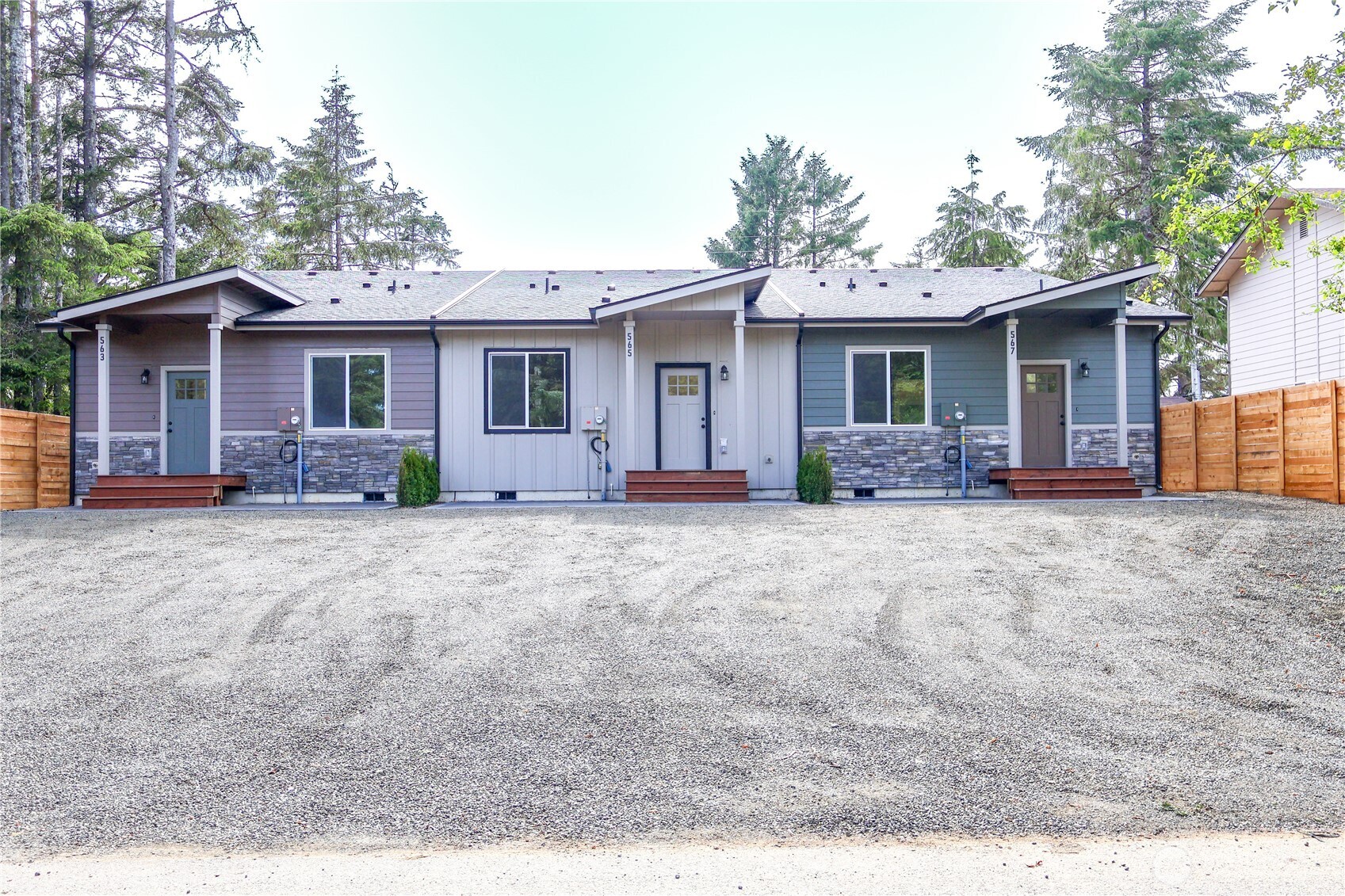 567 Sunset Avenue Property Photo 2