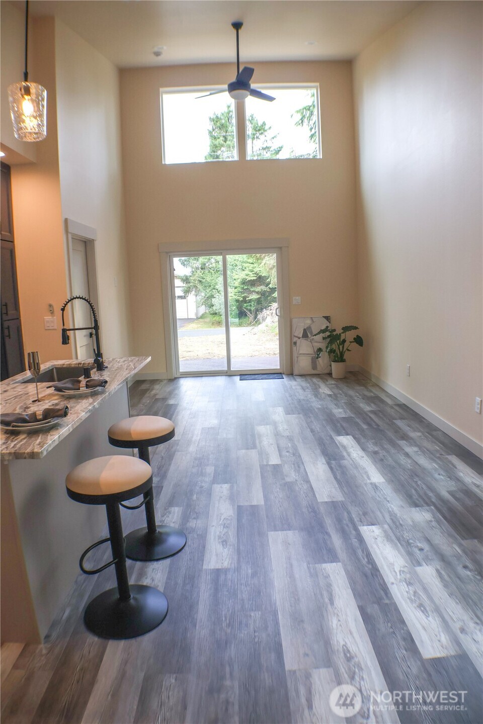 567 Sunset Avenue Property Photo 33