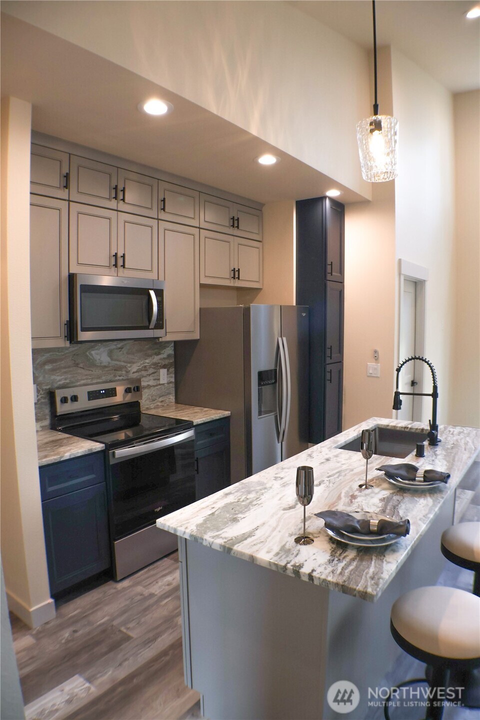 567 Sunset Avenue Property Photo 35