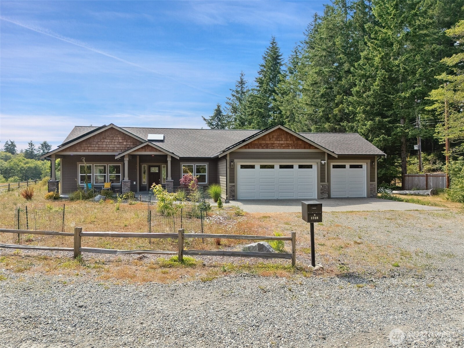 1738 Lilypad Place Property Photo 1