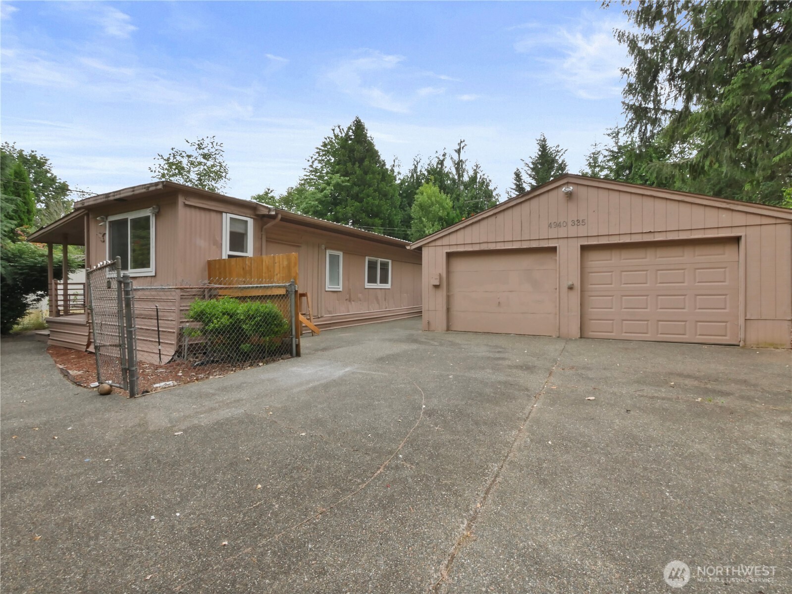 4940 335th Place Property Photo 1