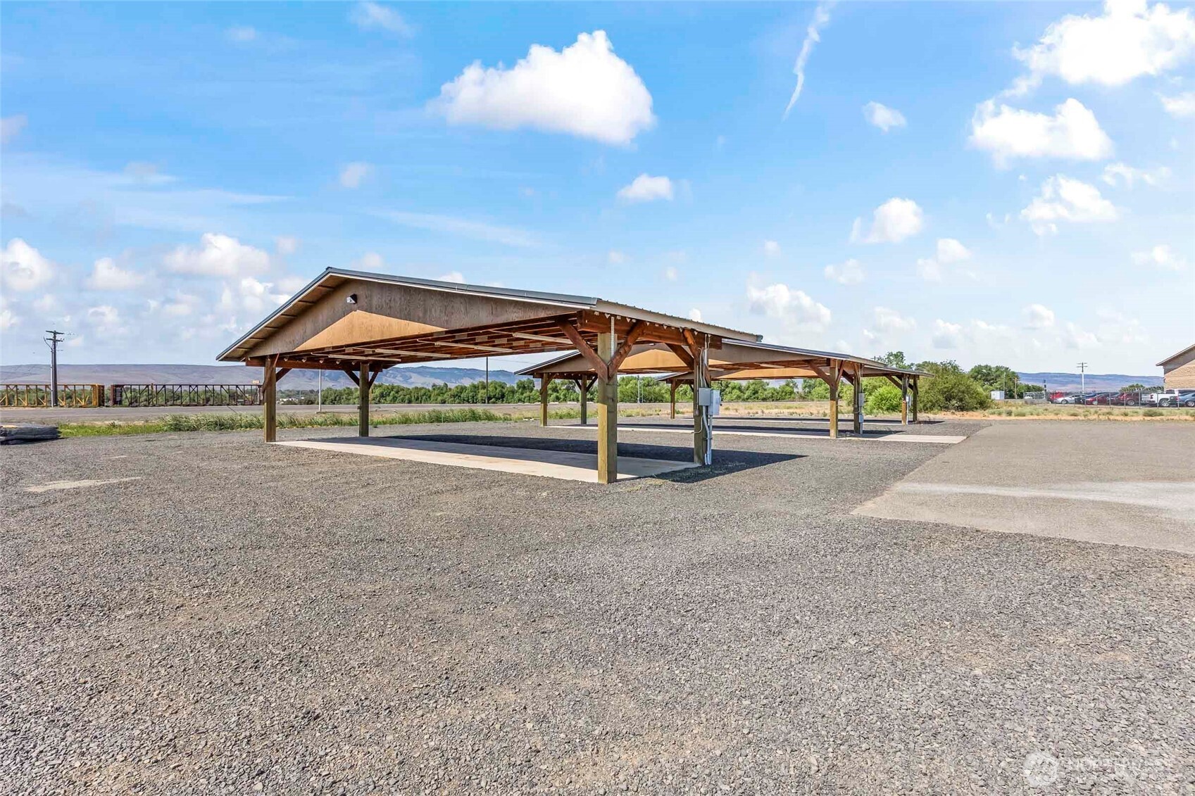 2015 Old Highway 10 Property Photo 8