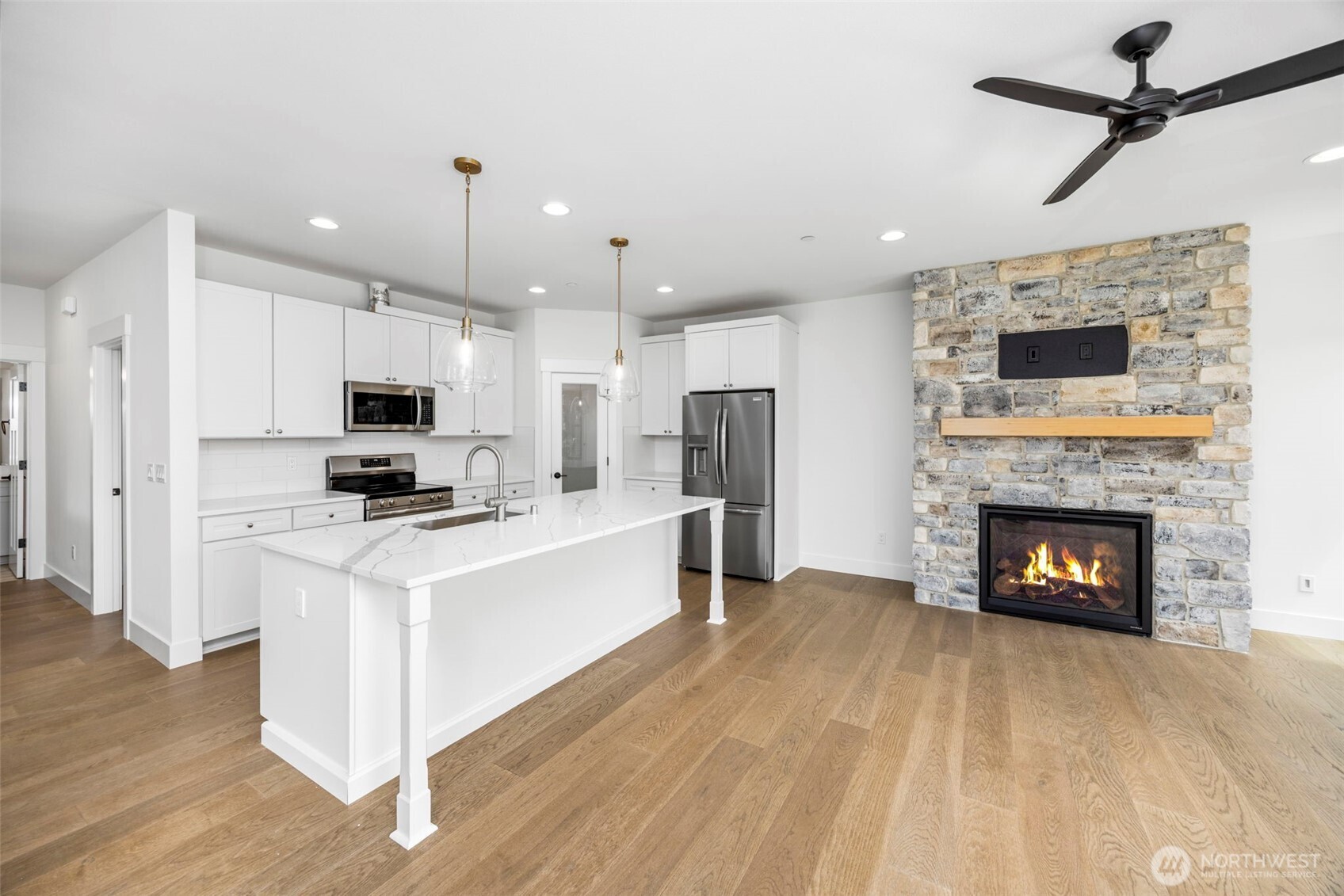 9 160th Place Property Photo 12