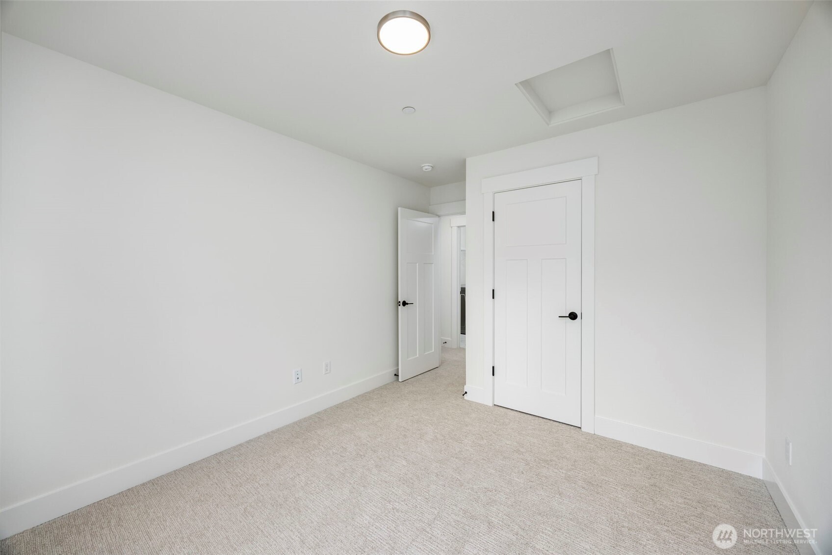 9 160th Place Property Photo 28