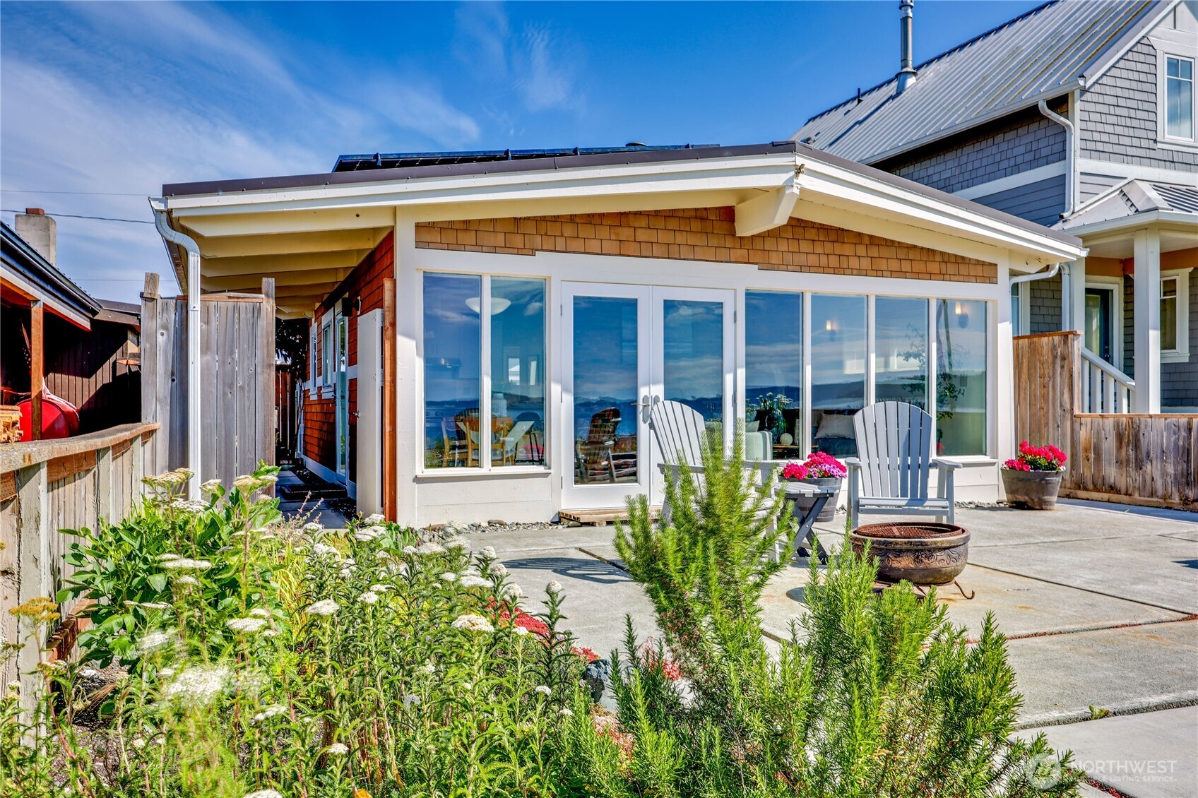 1060 Beckett Point Road Property Photo 4