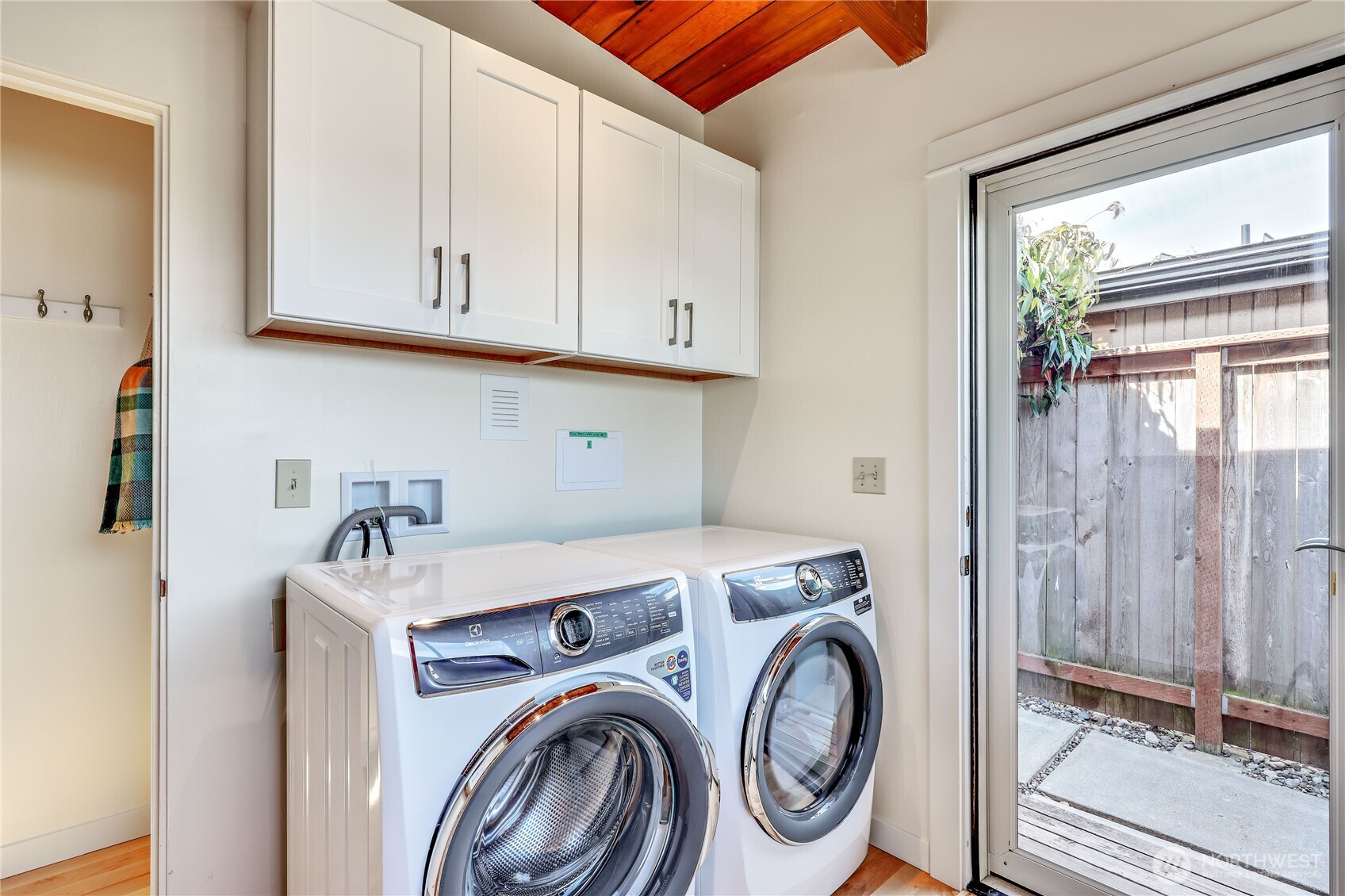 1060 Beckett Point Road Property Photo 21