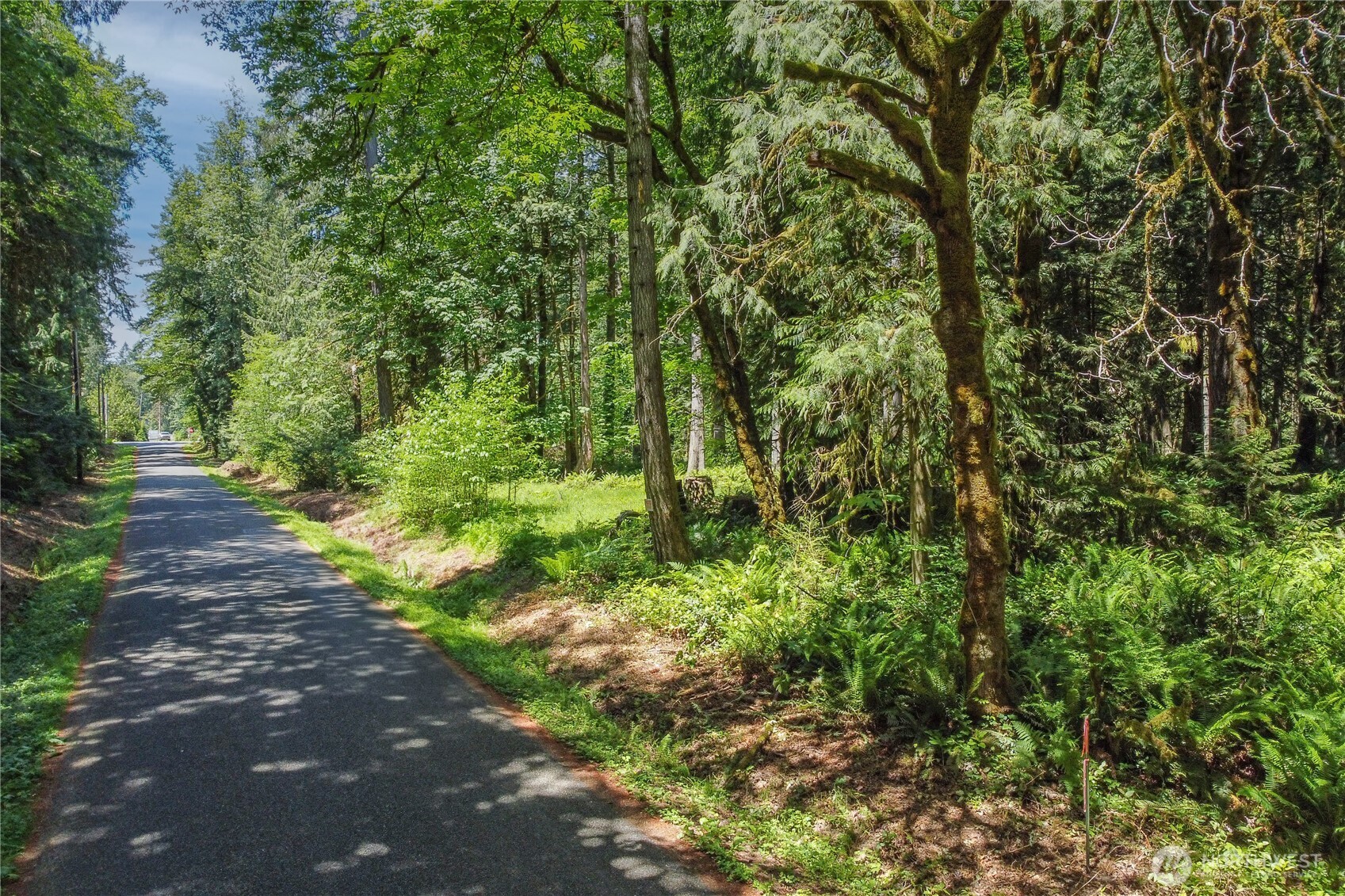 2734 43rd Avenue Property Photo 2