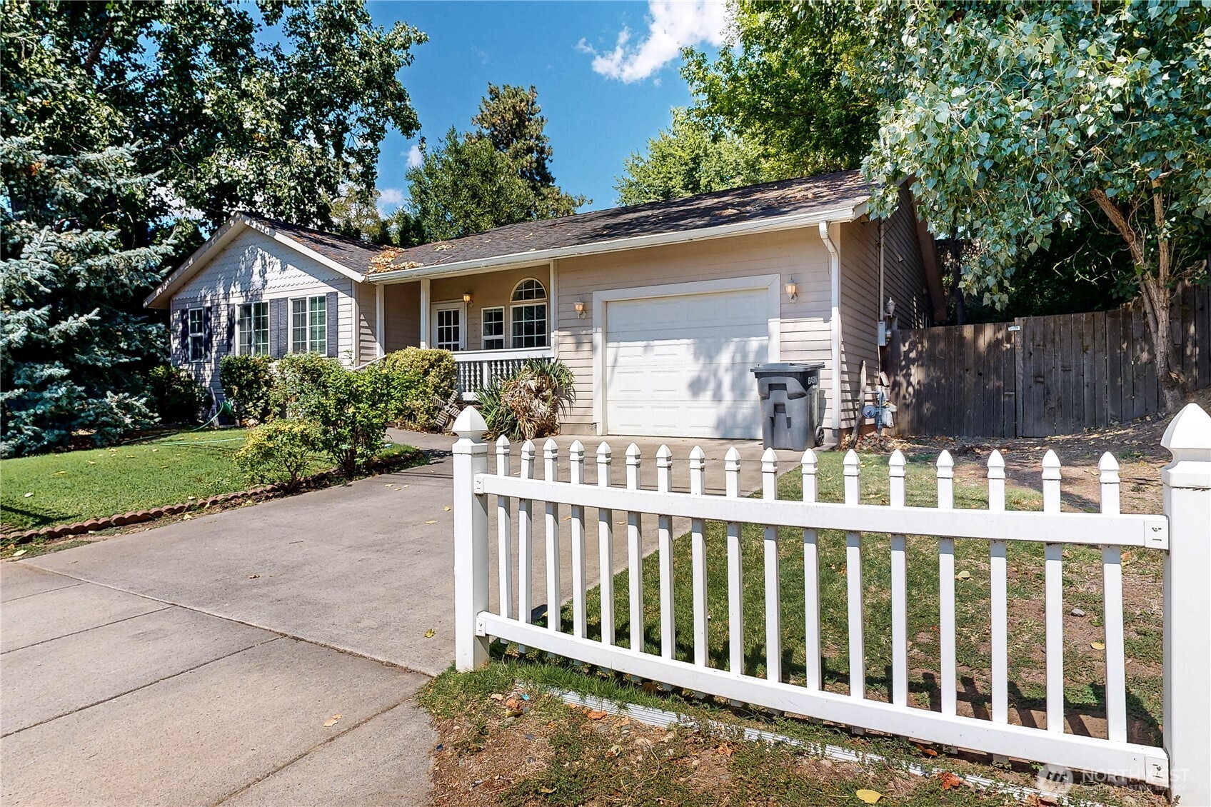 633 Se 6th Street Property Photo 1