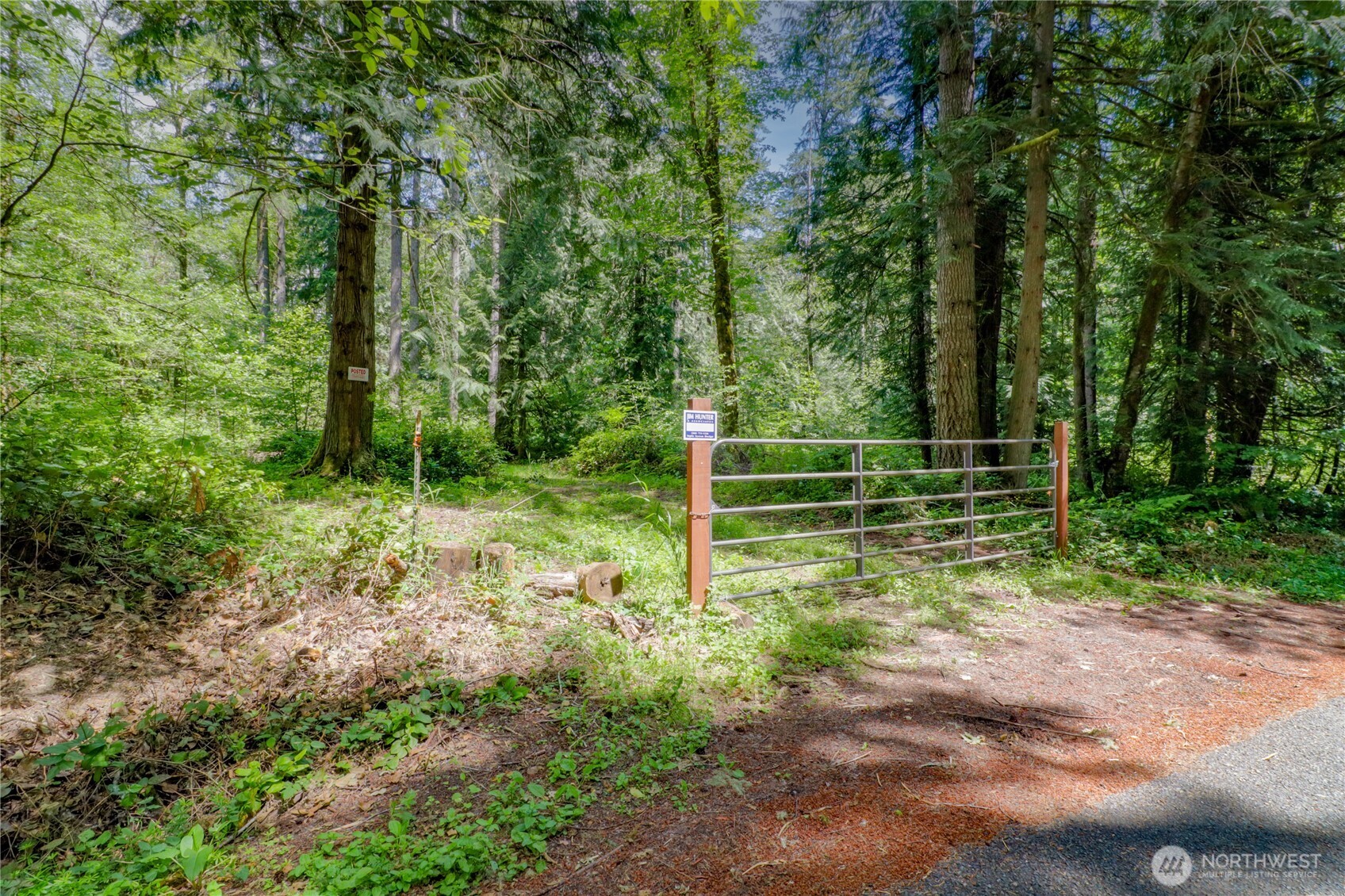 2702 43rd Avenue Property Photo 2