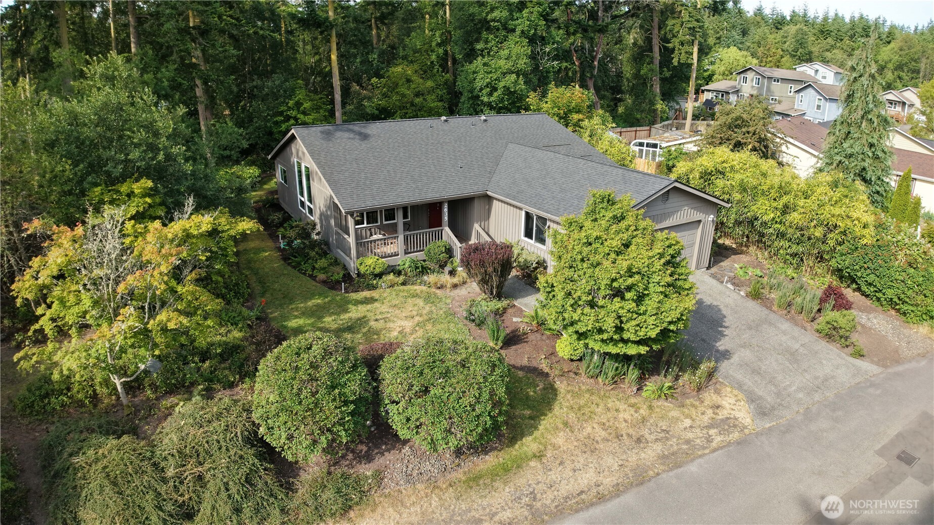 2635 Crest Avenue Property Photo 1