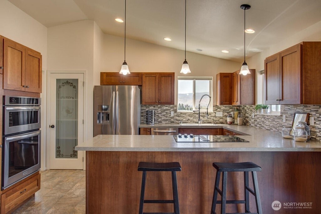 3950 Ne Vista Del Rey Drive Property Photo 1