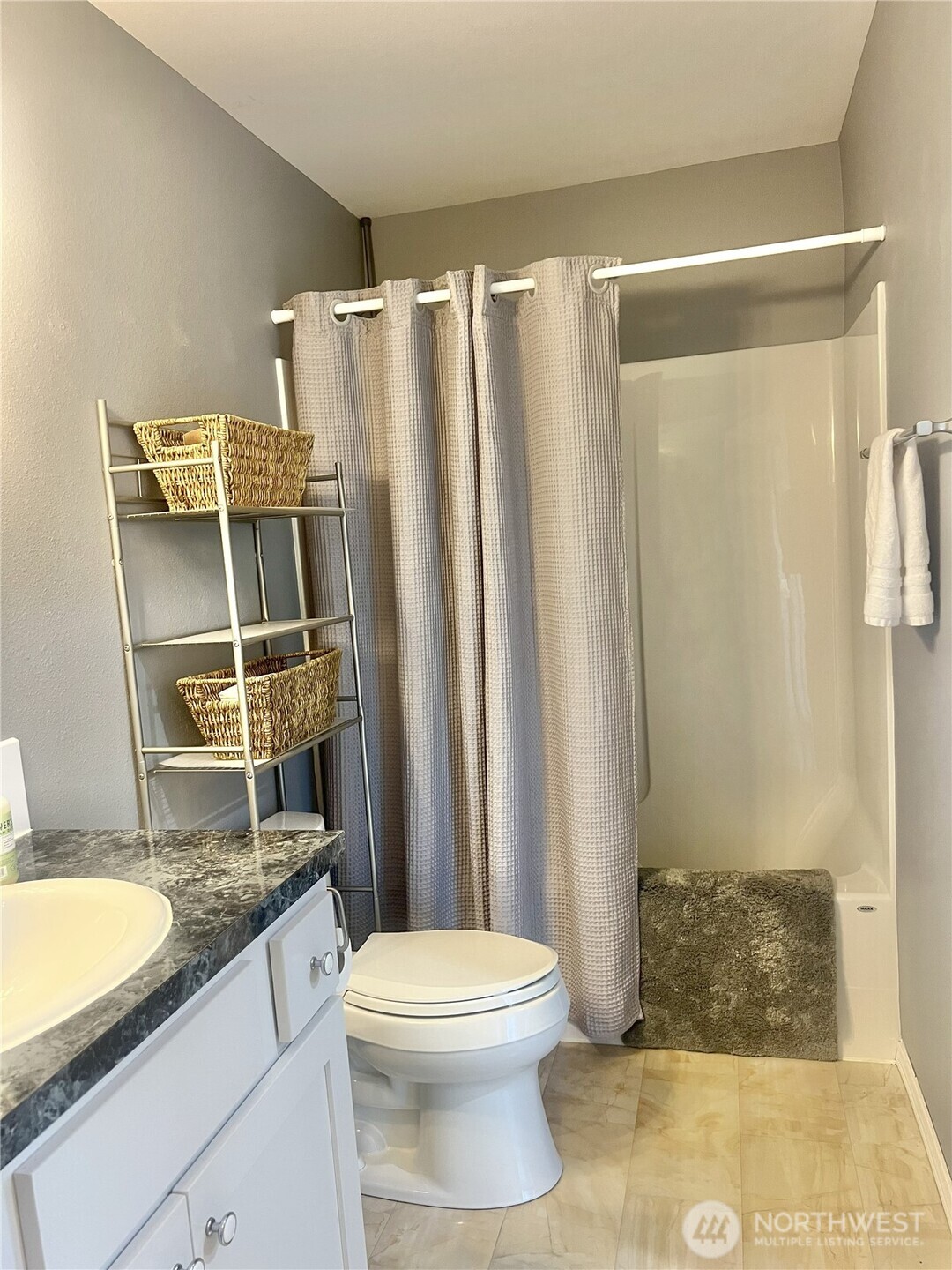 3950 Ne Vista Del Rey Drive Property Photo 22