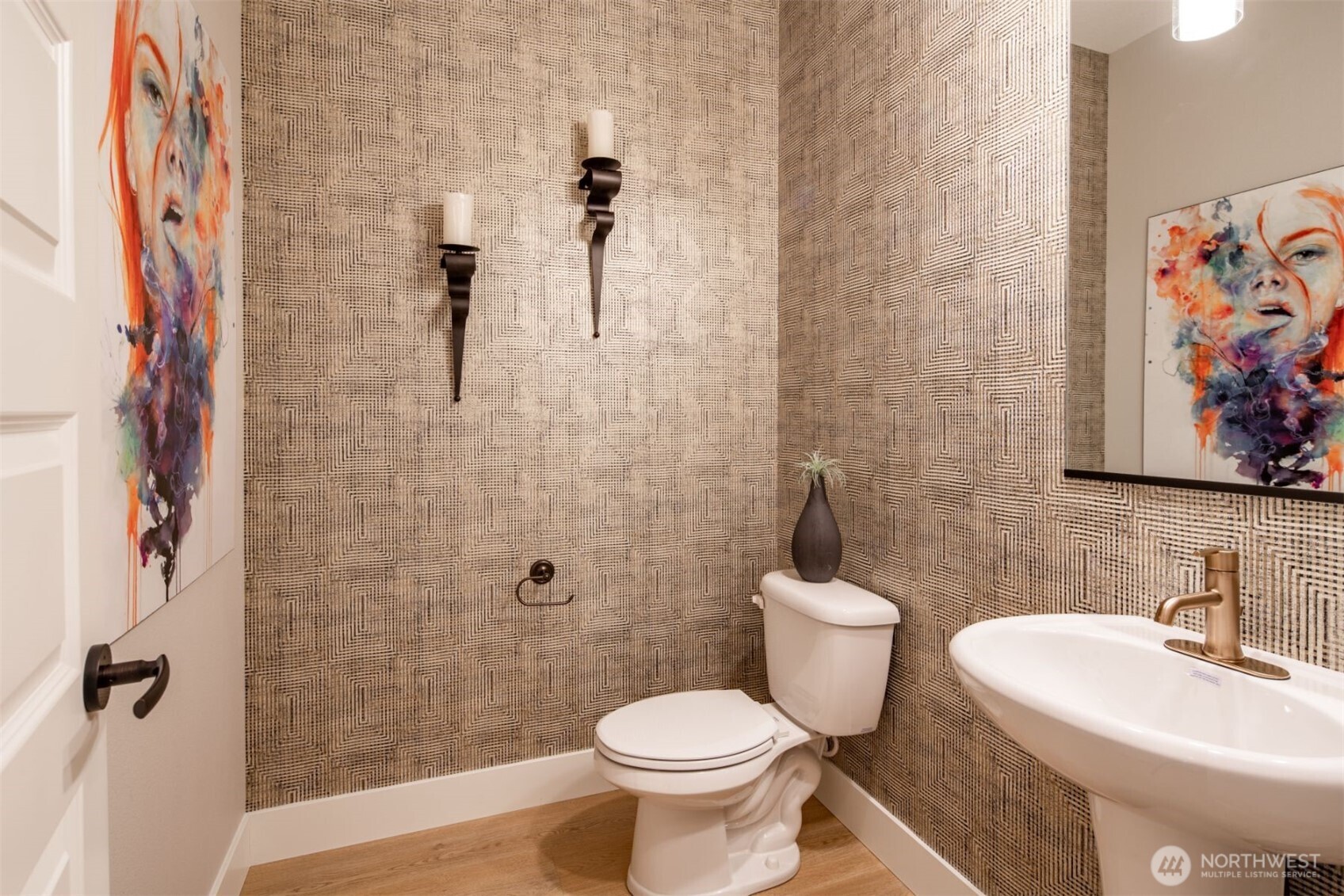 5682 Thornhill Avenue Property Photo 17