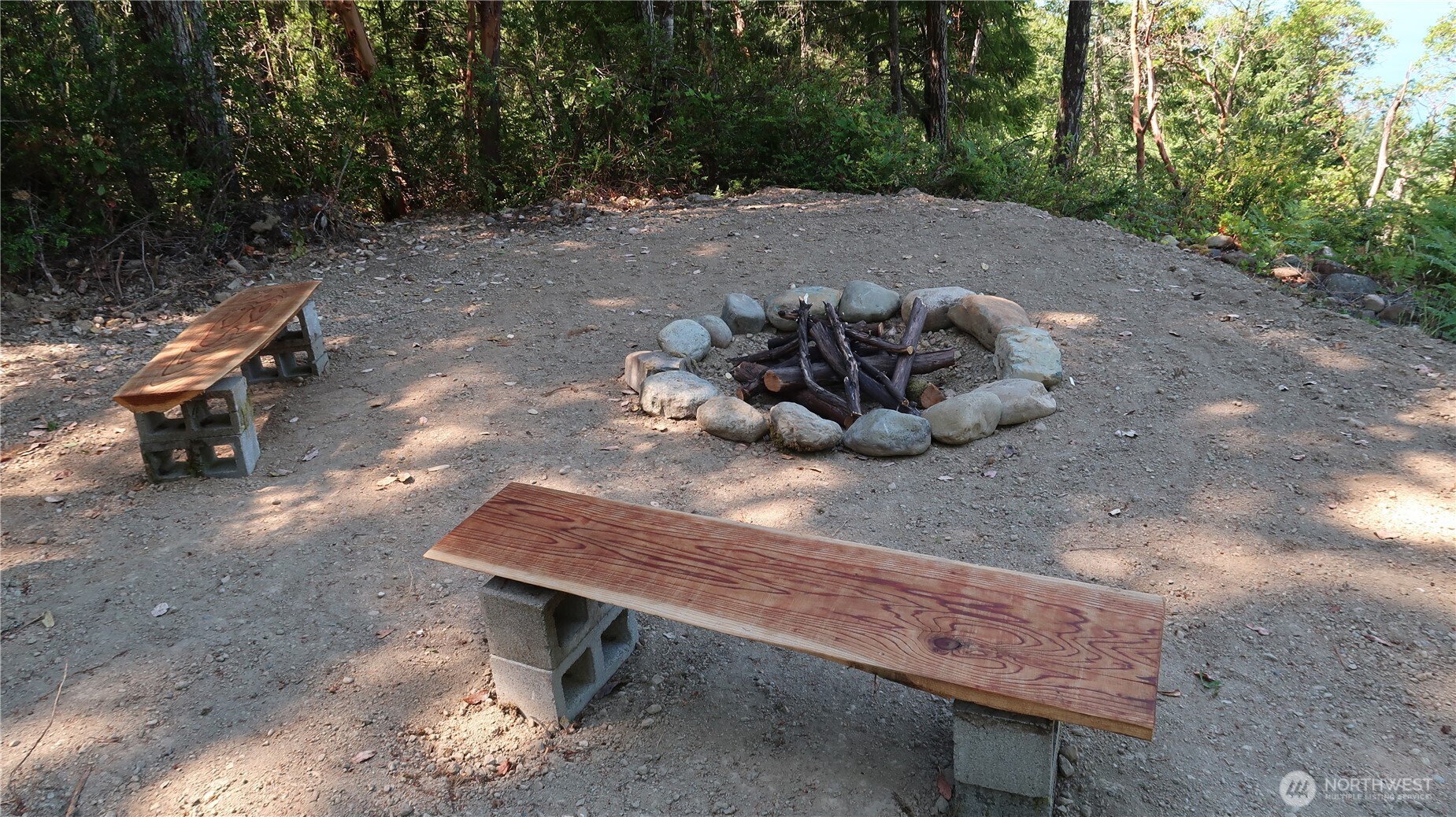 2911 Ne Capstan Rock Rd Property Photo 8