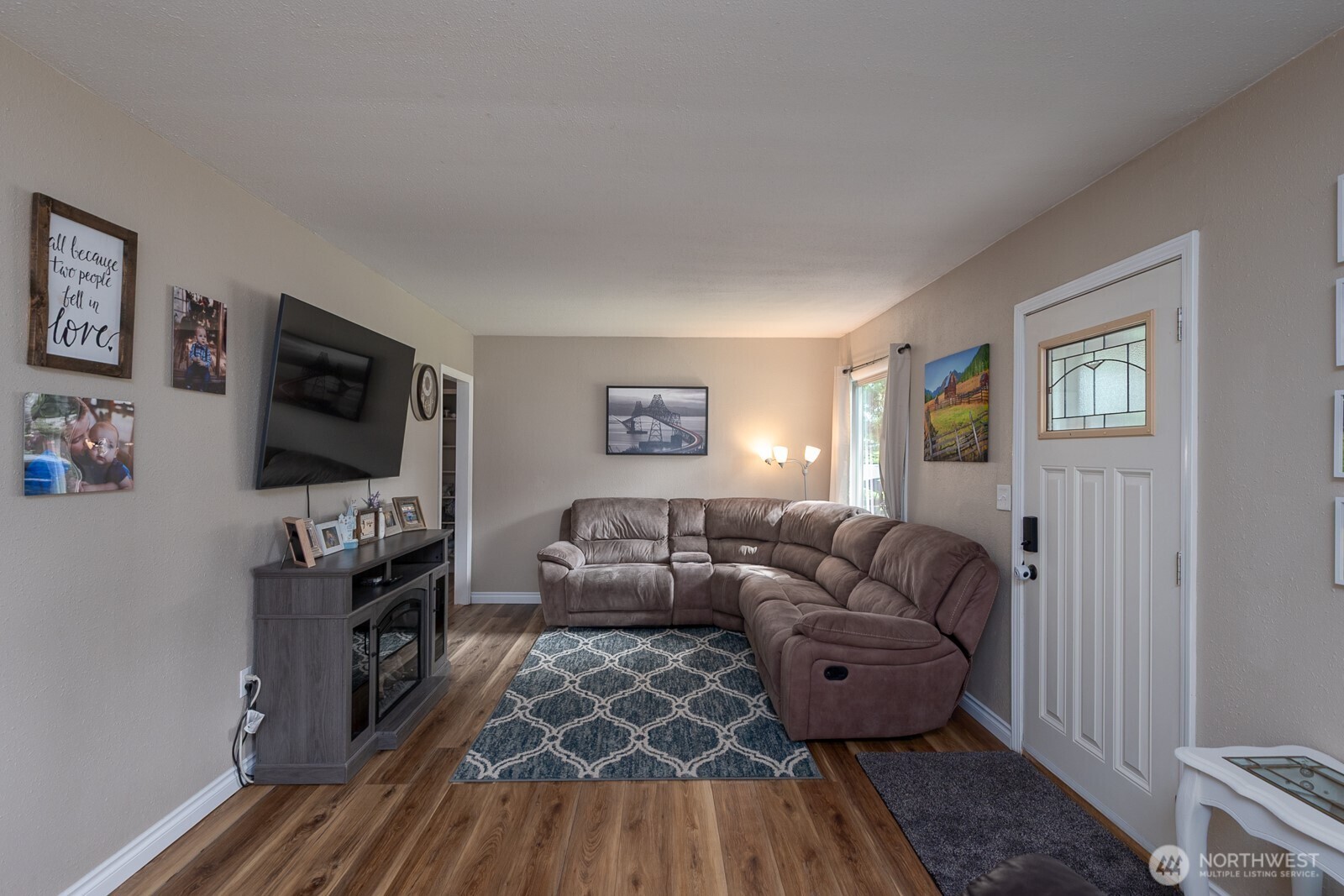 119 Sw F St Property Photo 6