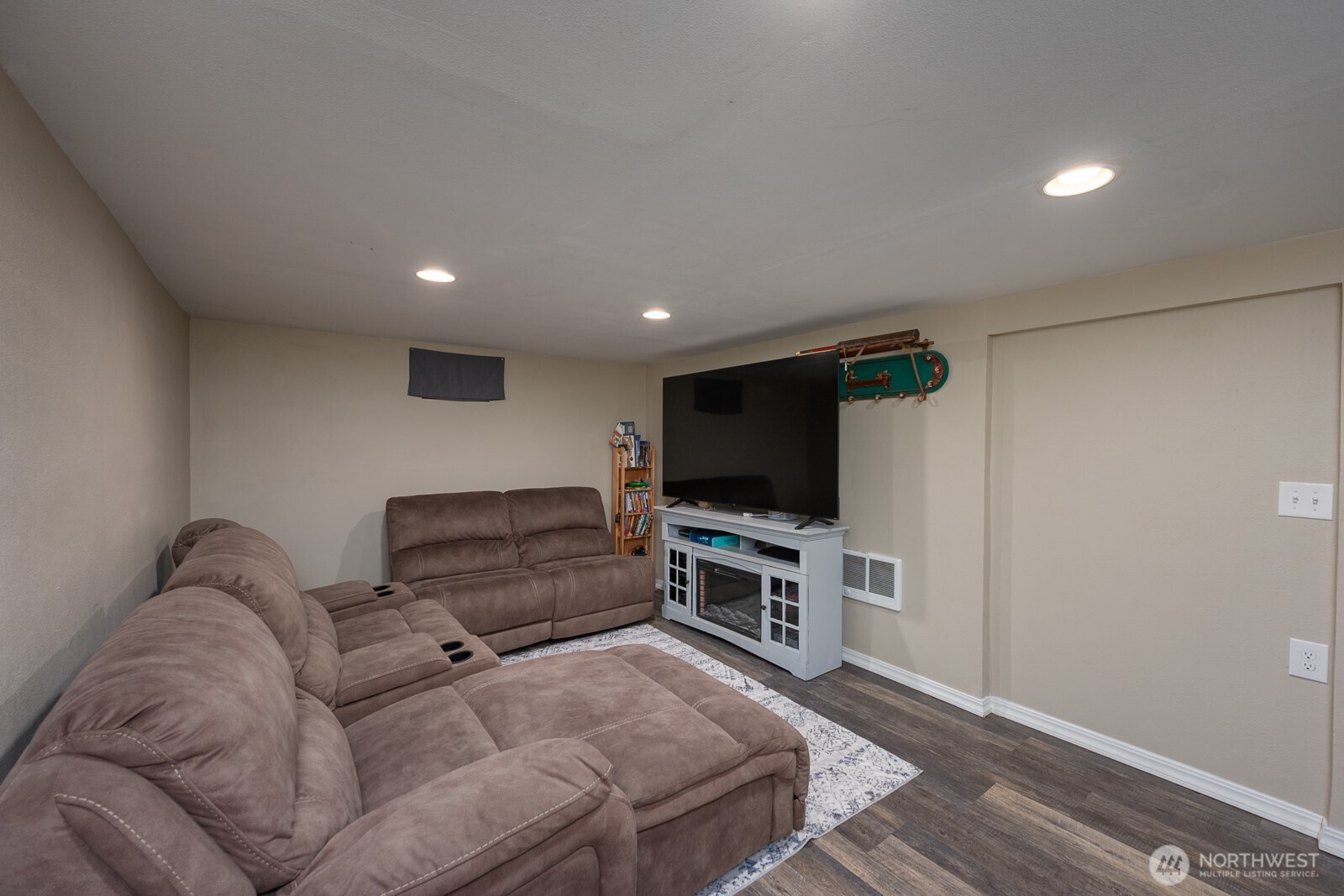 119 Sw F St Property Photo 22