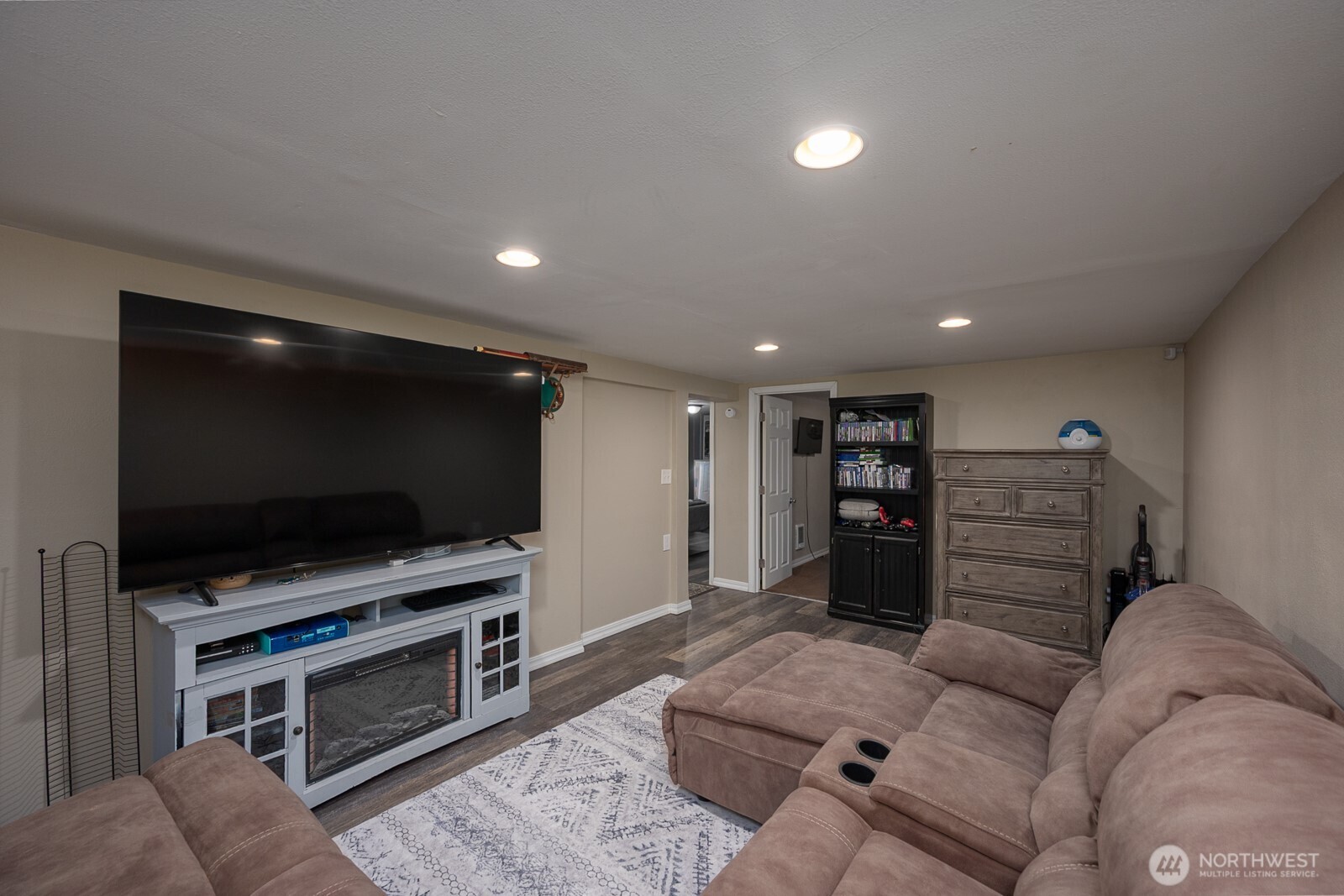 119 Sw F St Property Photo 23