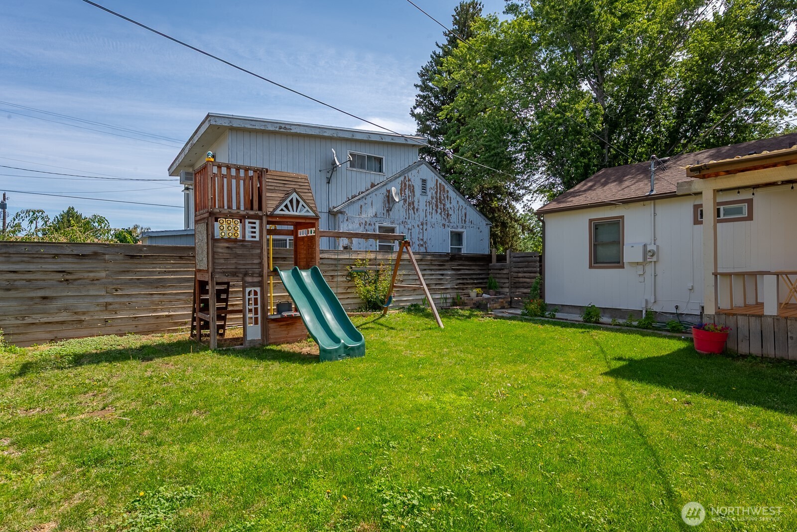 119 Sw F St Property Photo 30