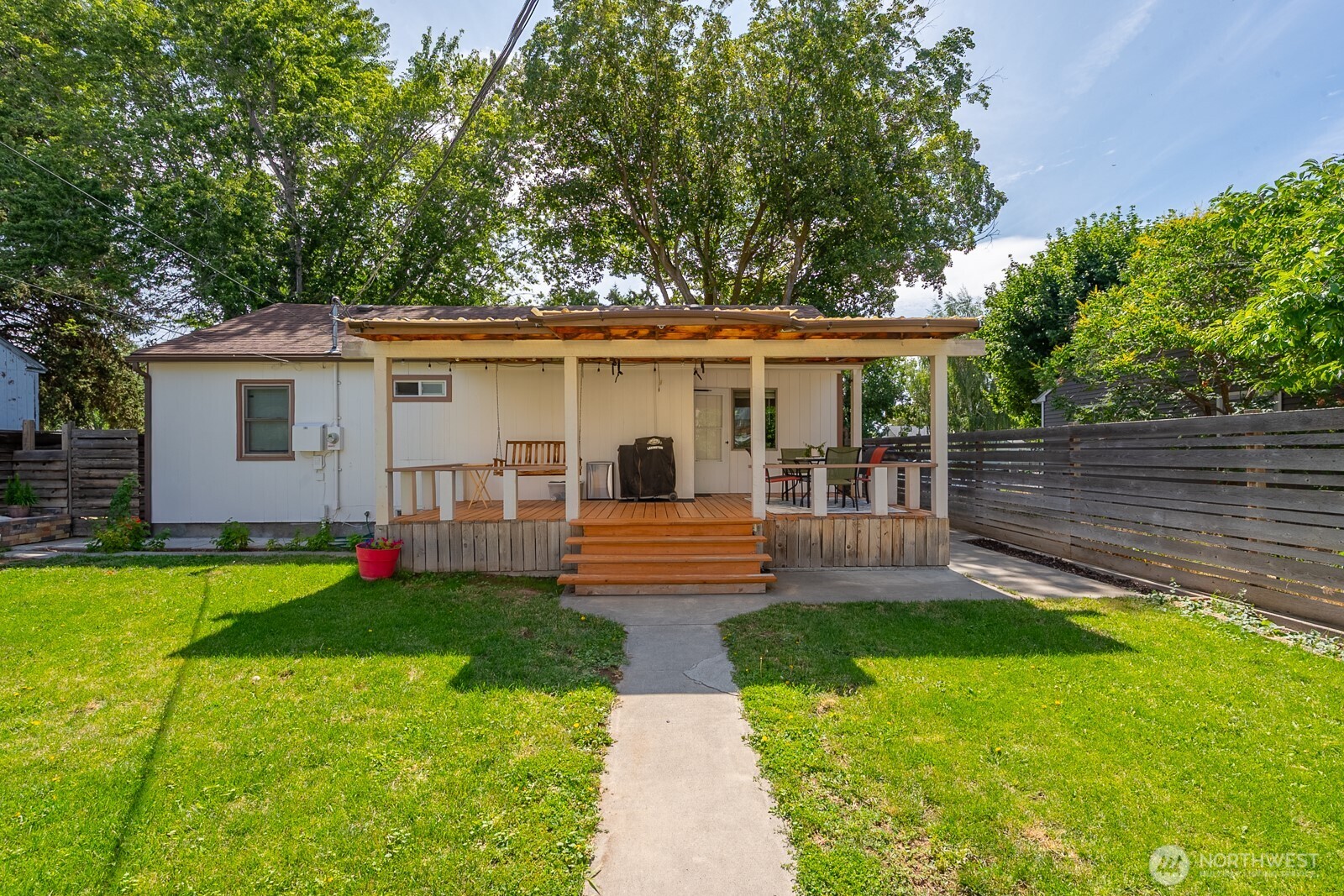 119 Sw F St Property Photo 31