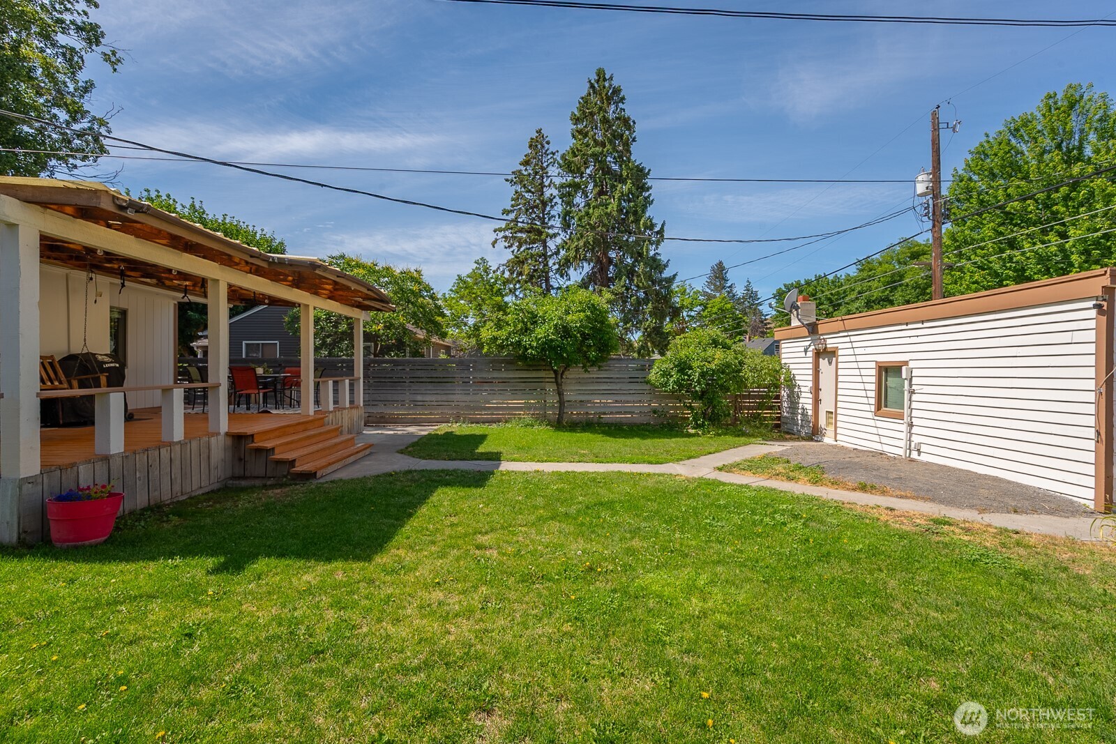 119 Sw F St Property Photo 33