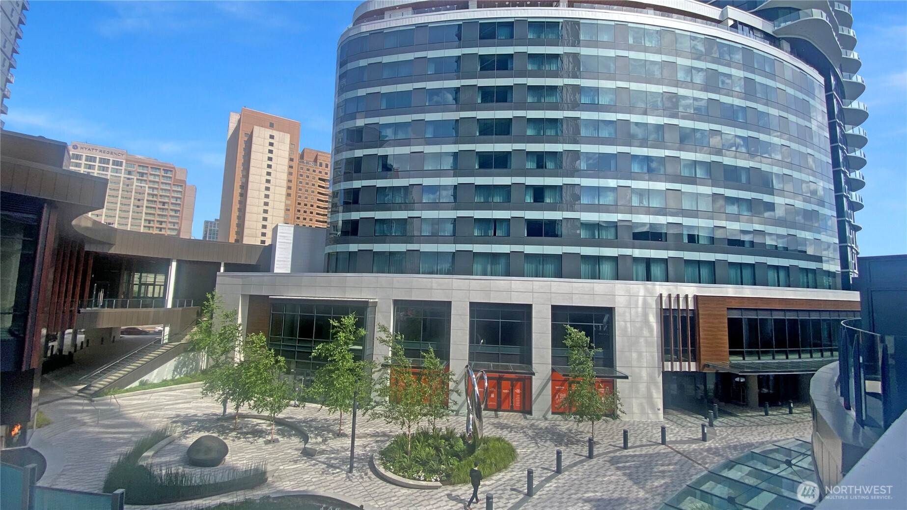 889 Avenue Square 209 Property Photo 2