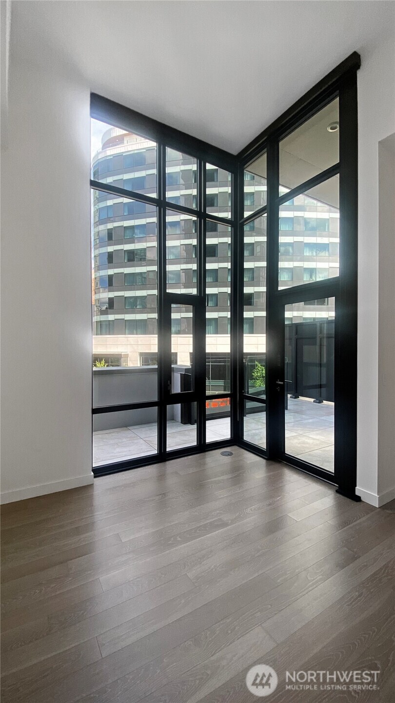 889 Avenue Square 209 Property Photo 7