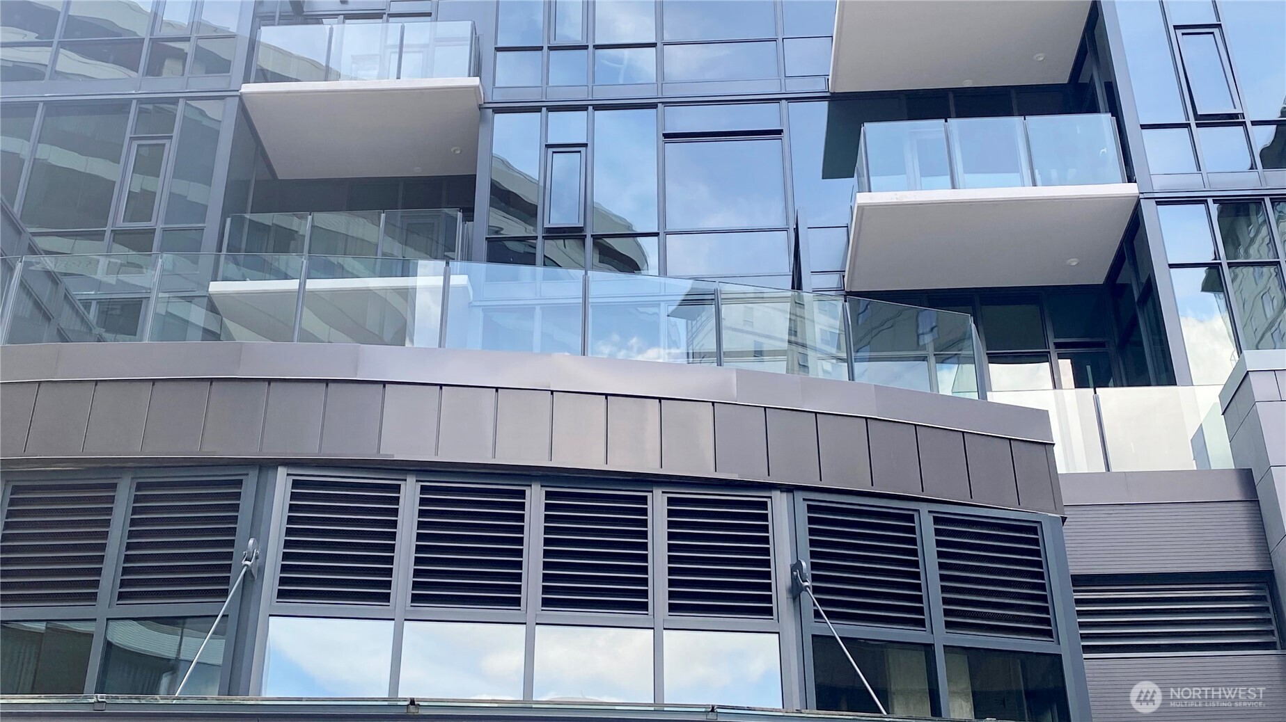 889 Avenue Square 209 Property Photo 32