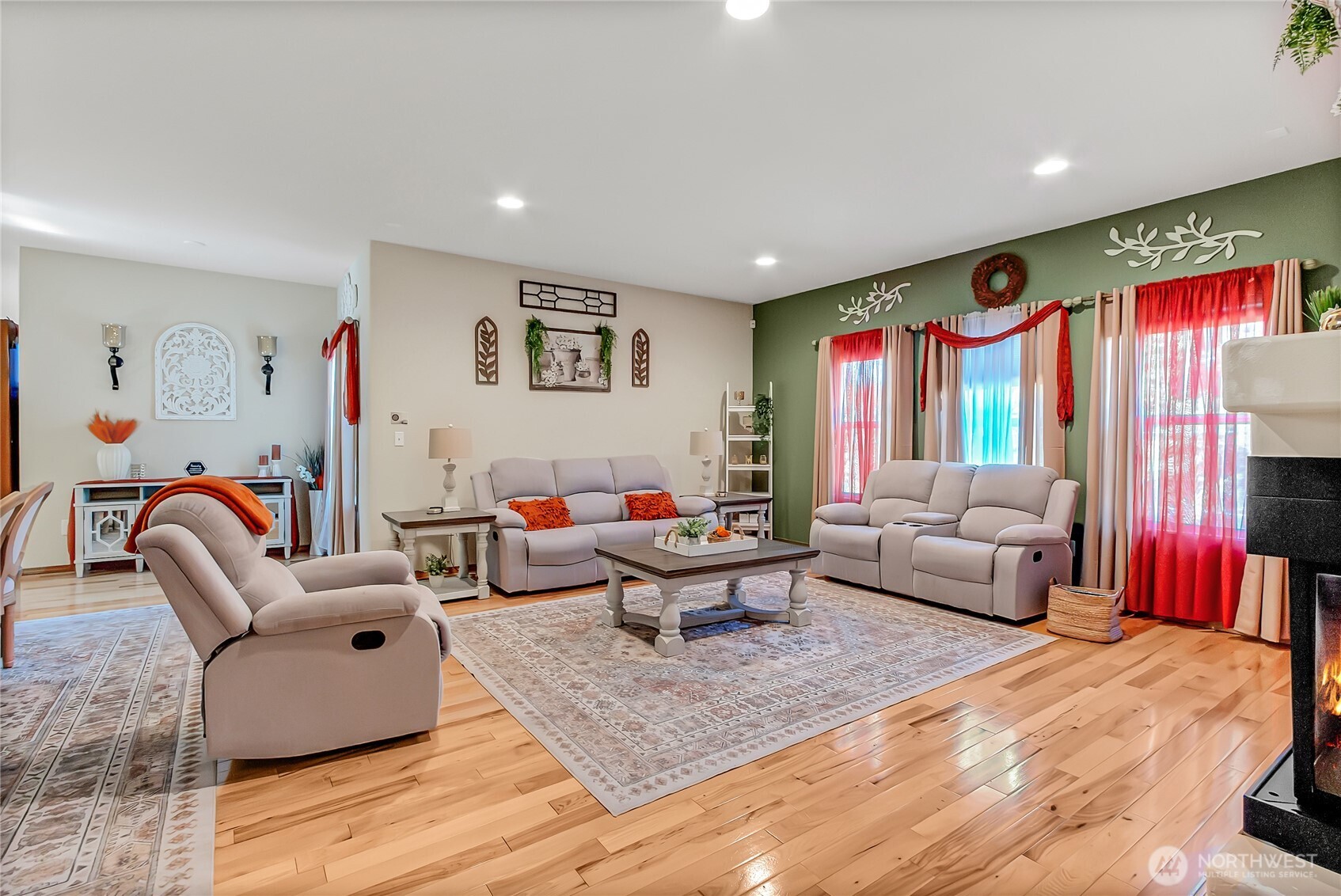 11032 Dean Court Property Photo 5