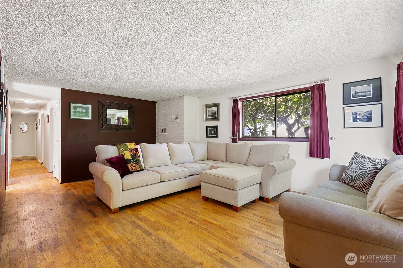 7525 28th Avenue Property Photo 3