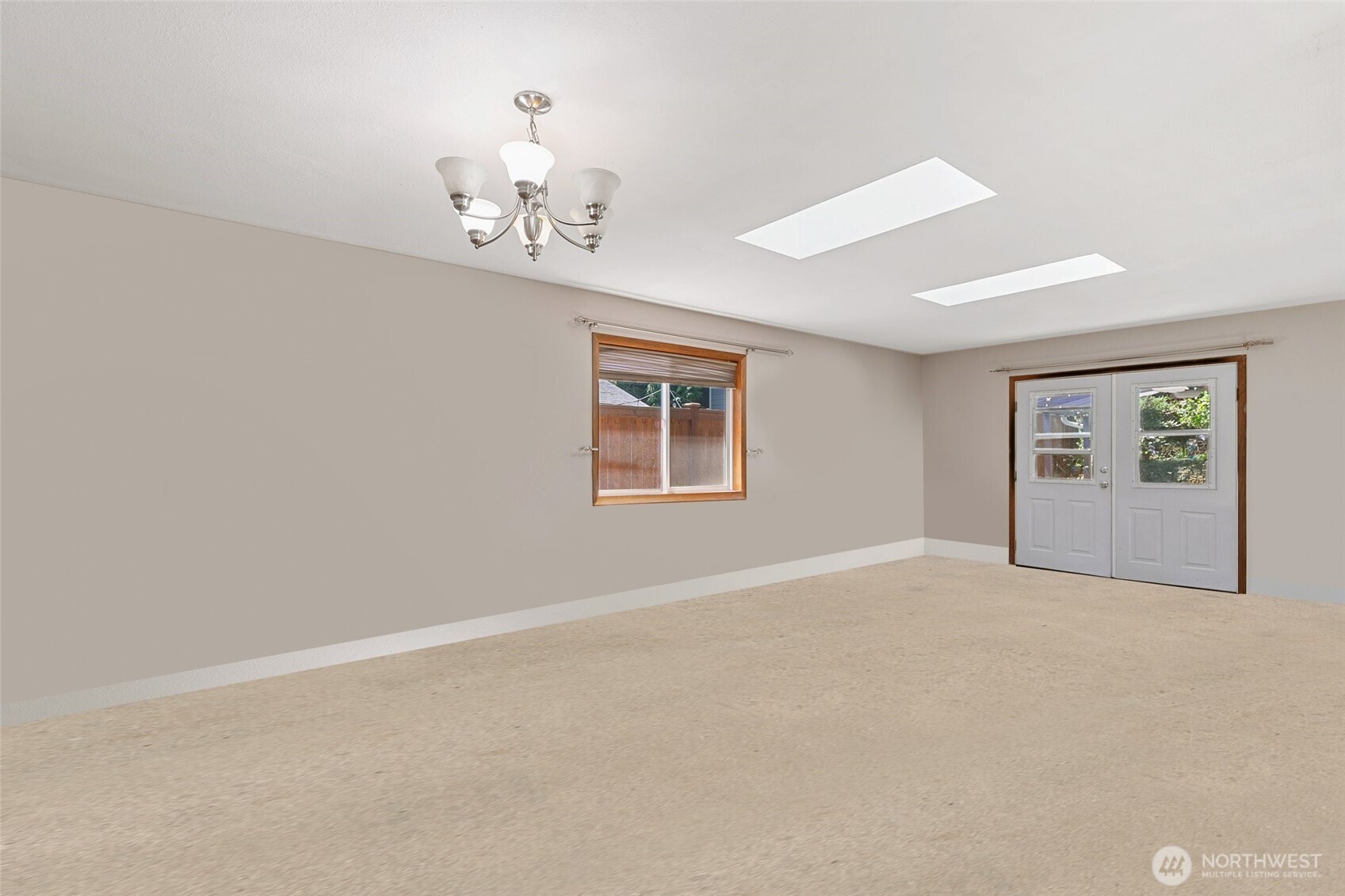 7525 28th Avenue Property Photo 10