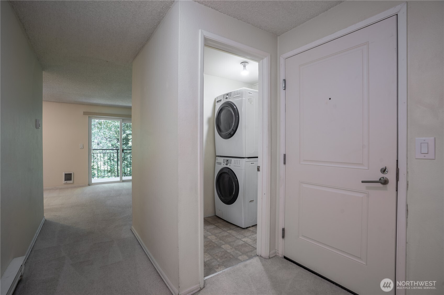 230 Sw Clark St C203 Property Photo 5